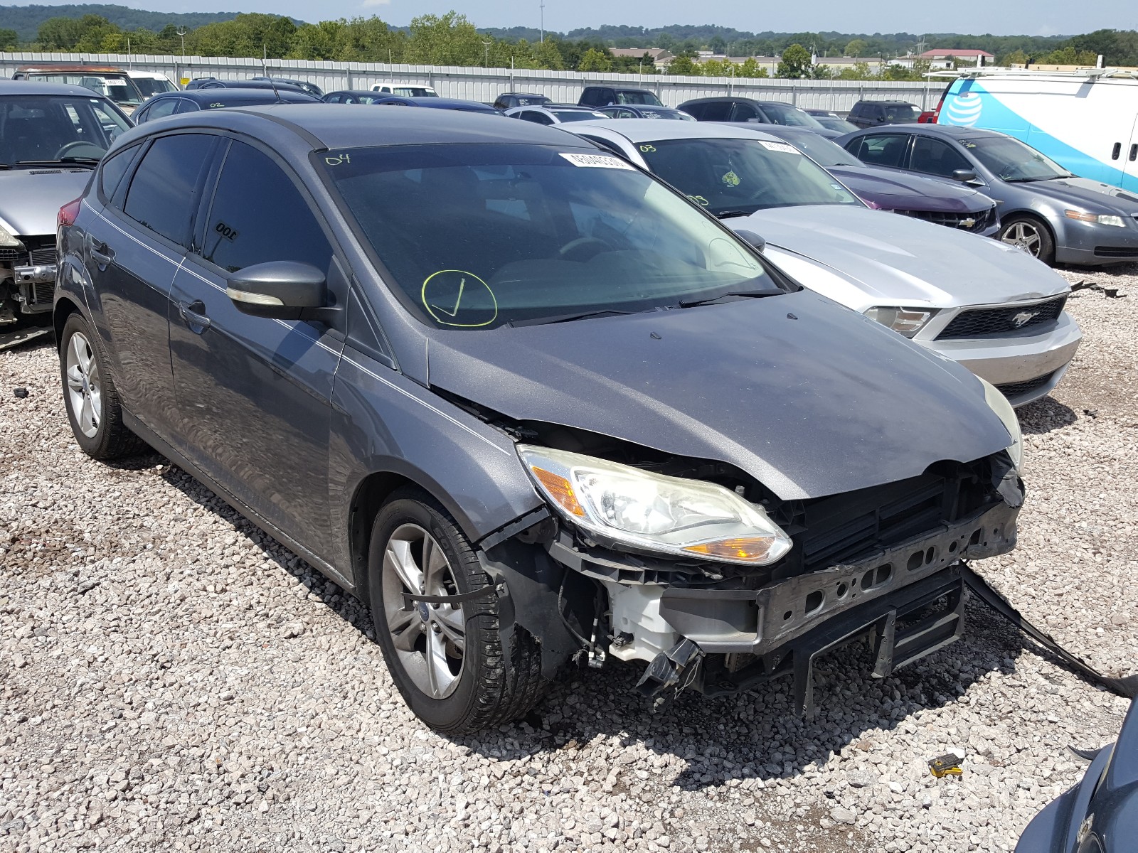 FORD FOCUS SE 2013 con VIN 1FADP3K22DL139537 - Foto de la subasta