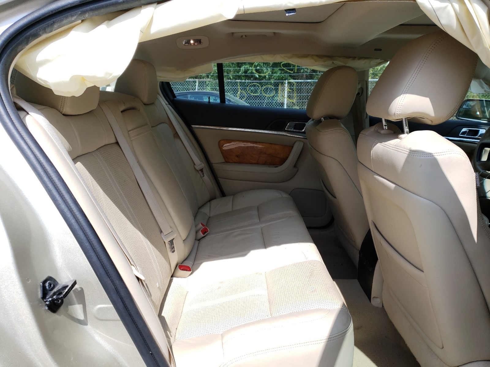 Photo 6 from auction – 2011 LINCOLN MKS with VIN 1LNHL9ER2BG602524