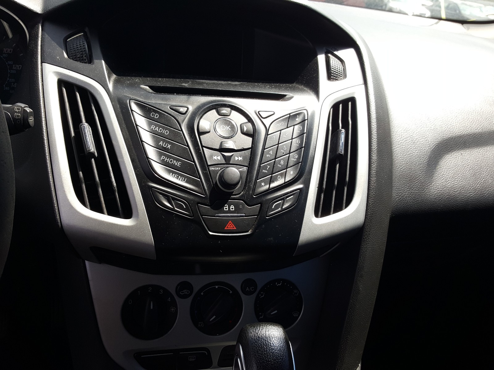 Foto 9 de la subasta – 2013 FORD FOCUS SE con VIN 1FADP3K22DL139537