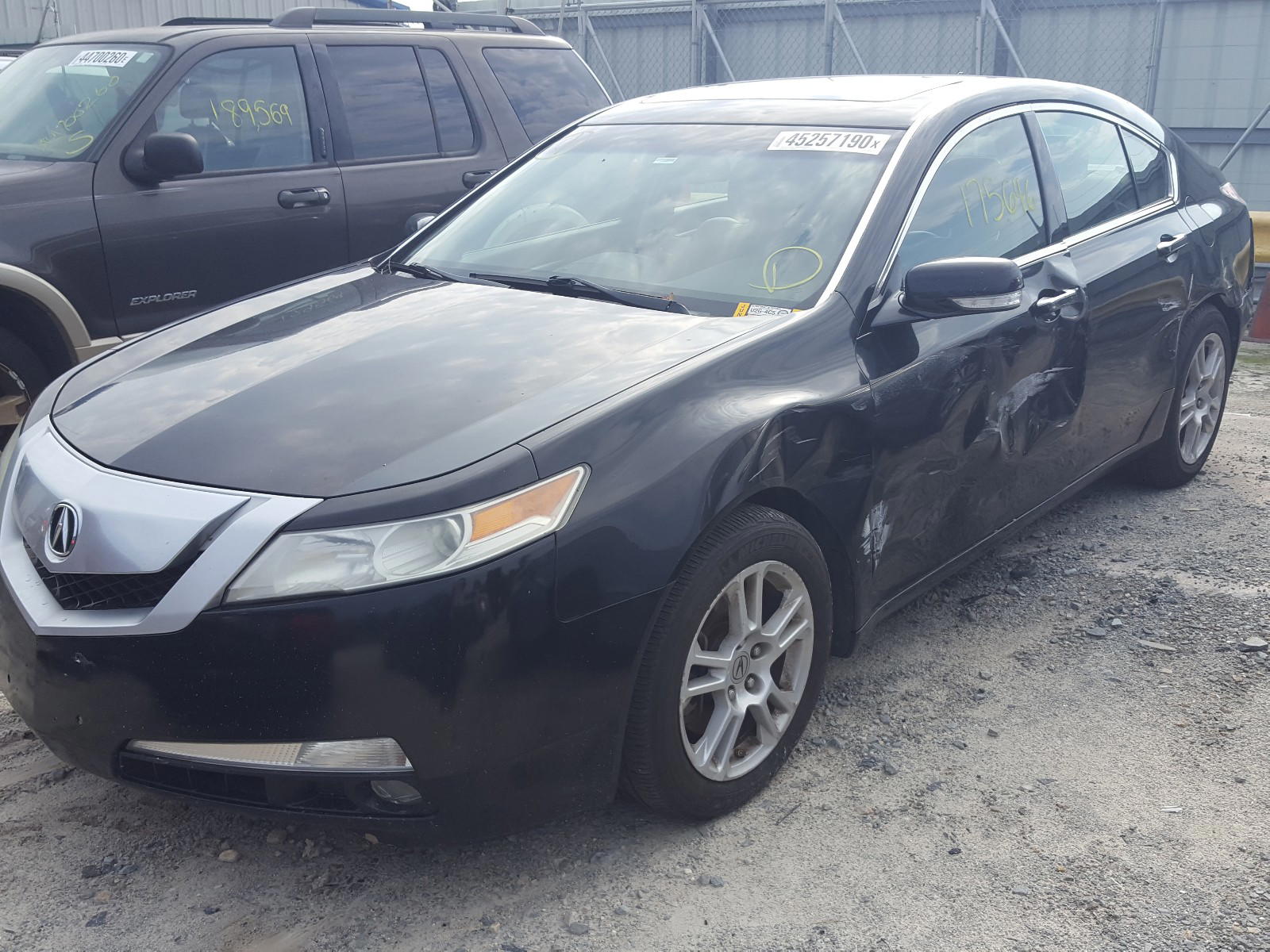 Photo 2 from auction – 2010 ACURA TL with VIN 19UUA8F52AA000482