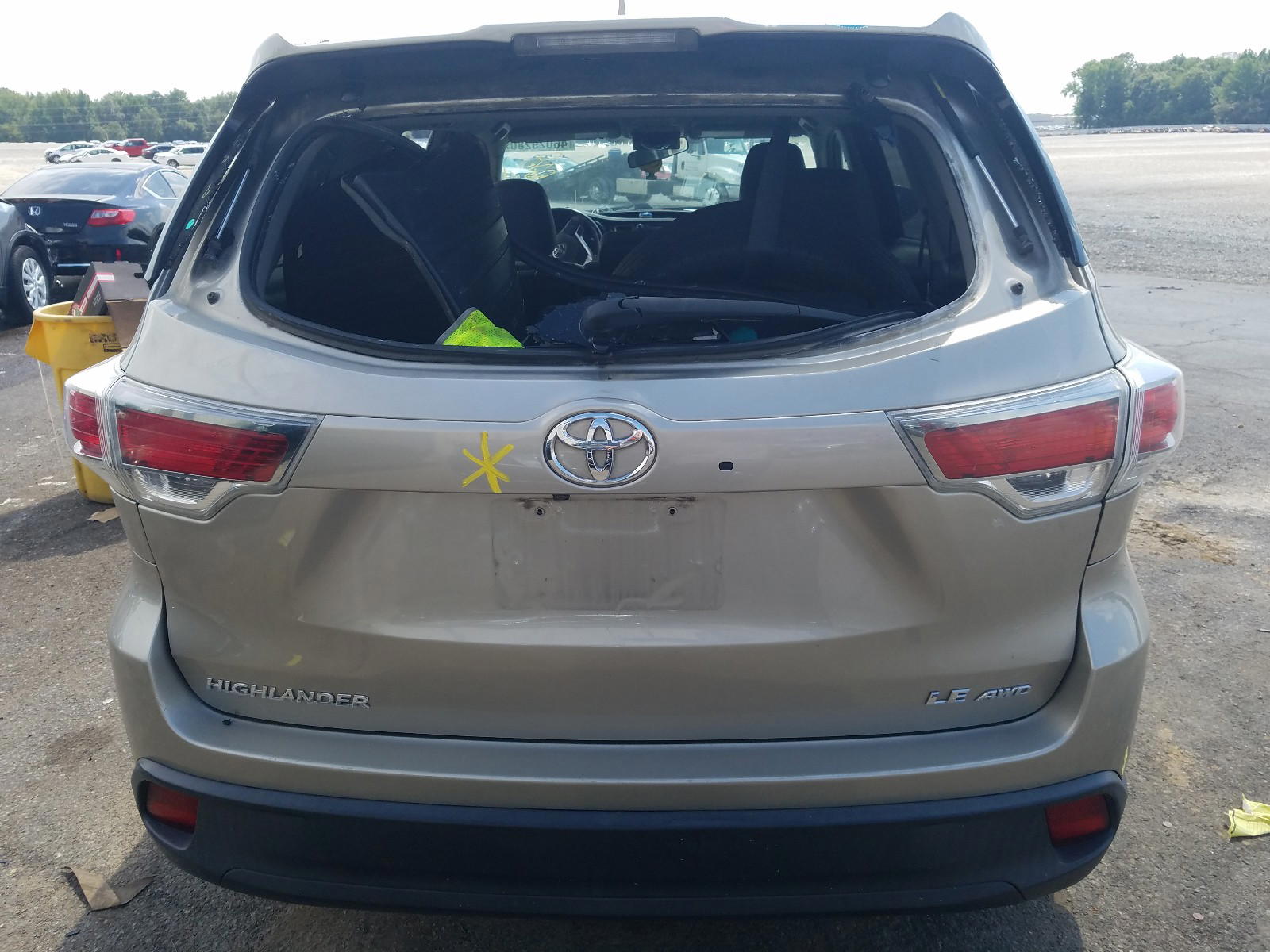 Photo 9 from auction – 2014 TOYOTA HIGHLANDER with VIN 5TDBKRFH9ES041333