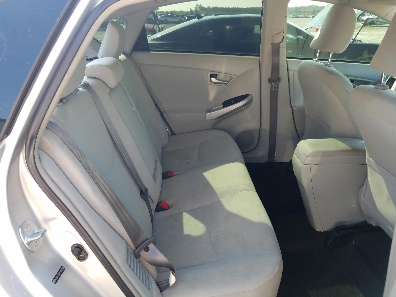 Photo 6 from auction – 2012 TOYOTA PRIUS with VIN JTDKN3DU7C5448588