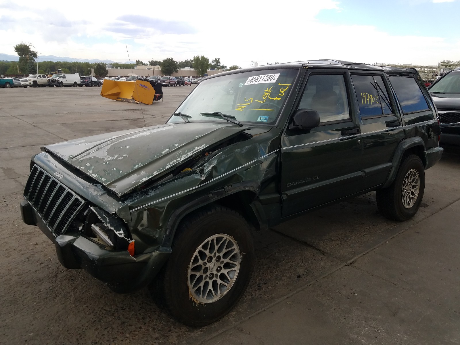 Photo 2 from auction – 1998 JEEP CHEROKEE L with VIN 1J4FT78S7WL272417