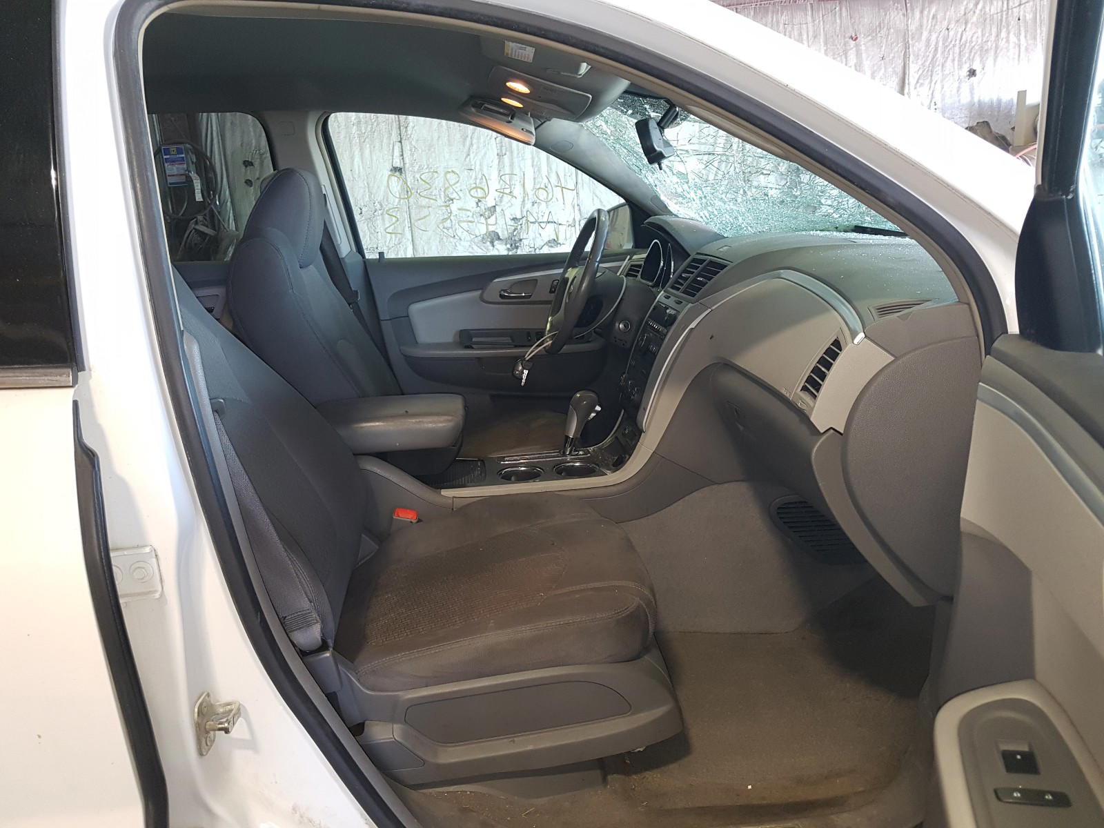 Photo 5 from auction – 2009 CHEVROLET TRAVERSE L with VIN 1GNER23D29S100809
