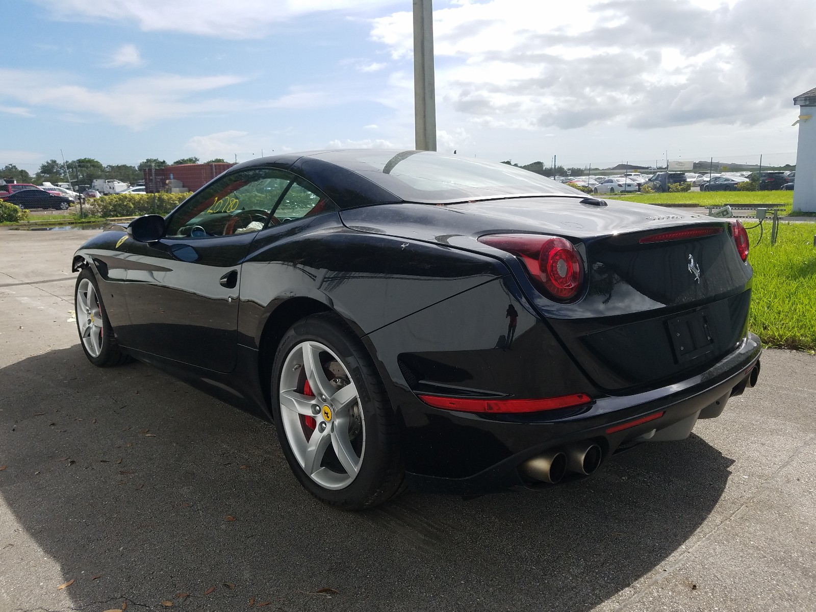 Photo 13 from auction – 2016 FERRARI CALIFORNIA with VIN ZFF77XJA7G0216921
