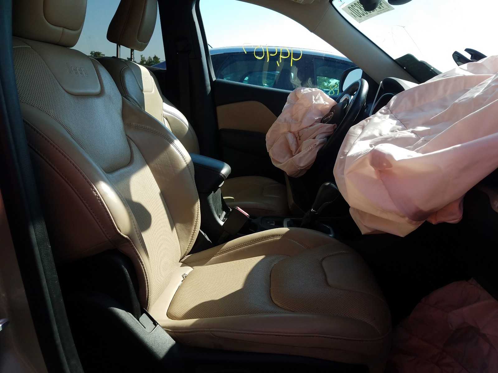 Photo 5 from auction – 2015 JEEP CHEROKEE L with VIN 1C4PJLDB6FW766765