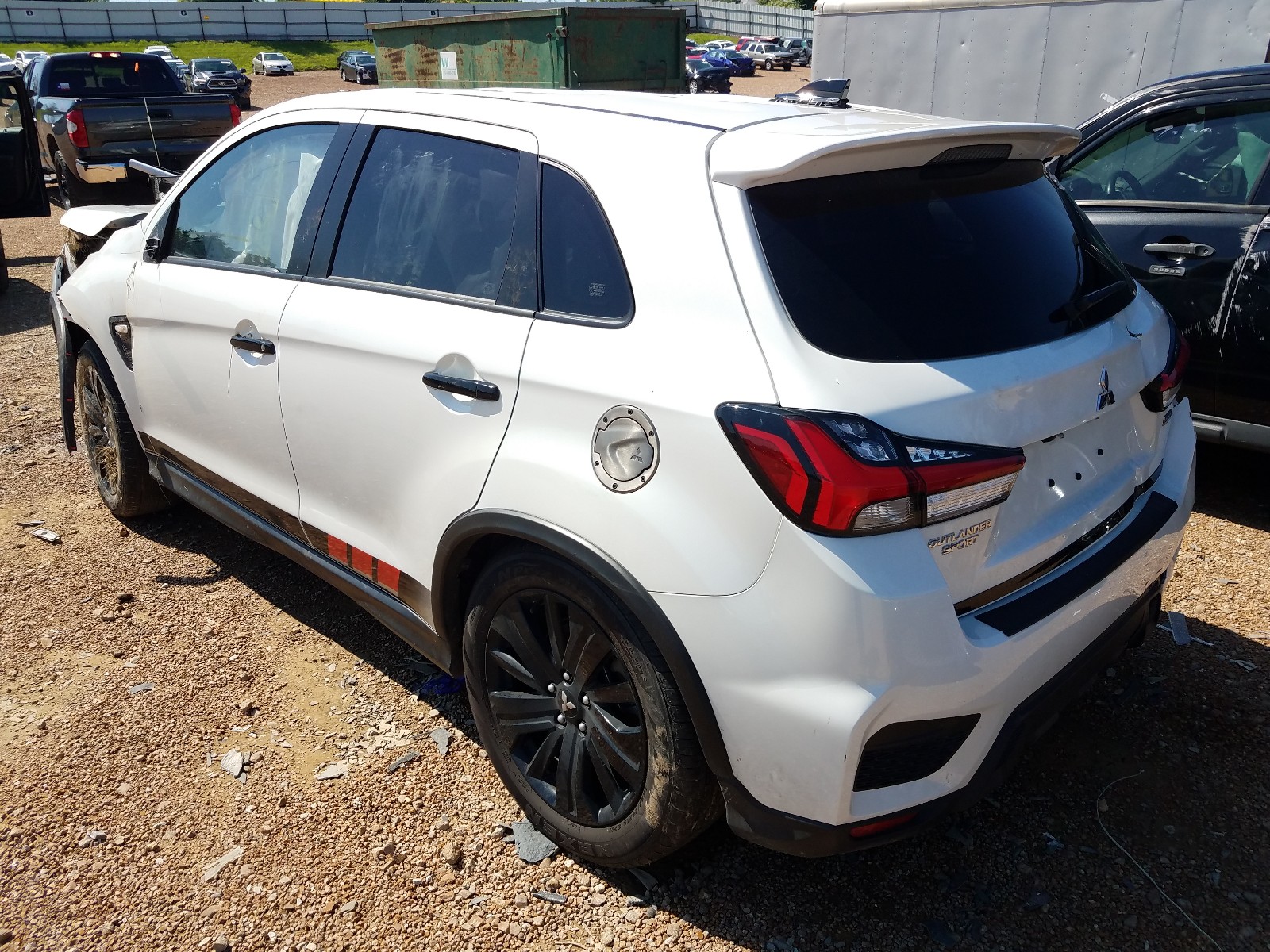 Photo 3 from auction – 2020 MITSUBISHI OUTLANDER with VIN JA4AP3AU9LU027269