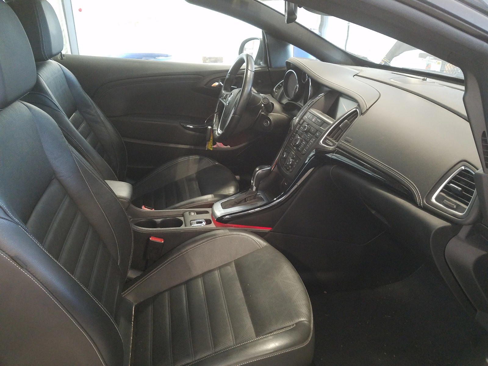 Photo 5 from auction – 2016 BUICK CASCADA PR with VIN W04WT3N58GG074253