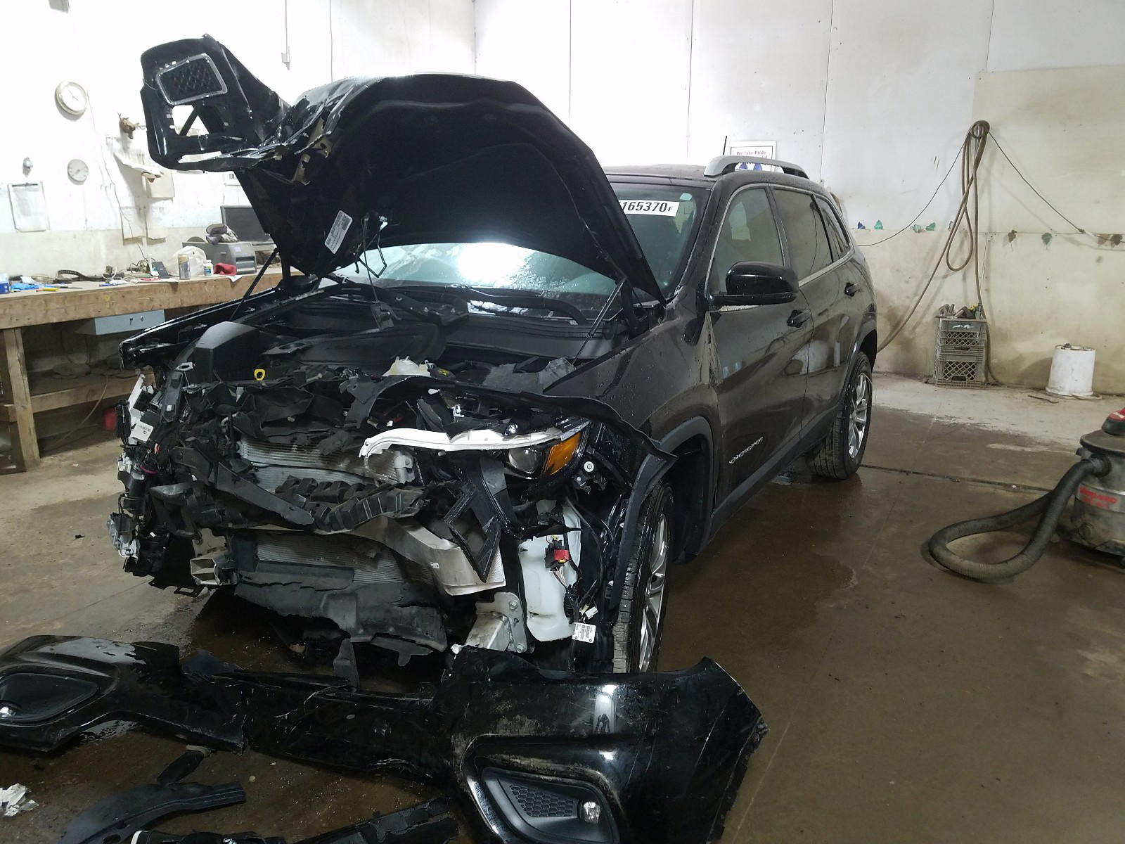 Photo 2 from auction – 2019 JEEP CHEROKEE L with VIN 1C4PJMLB3KD303205