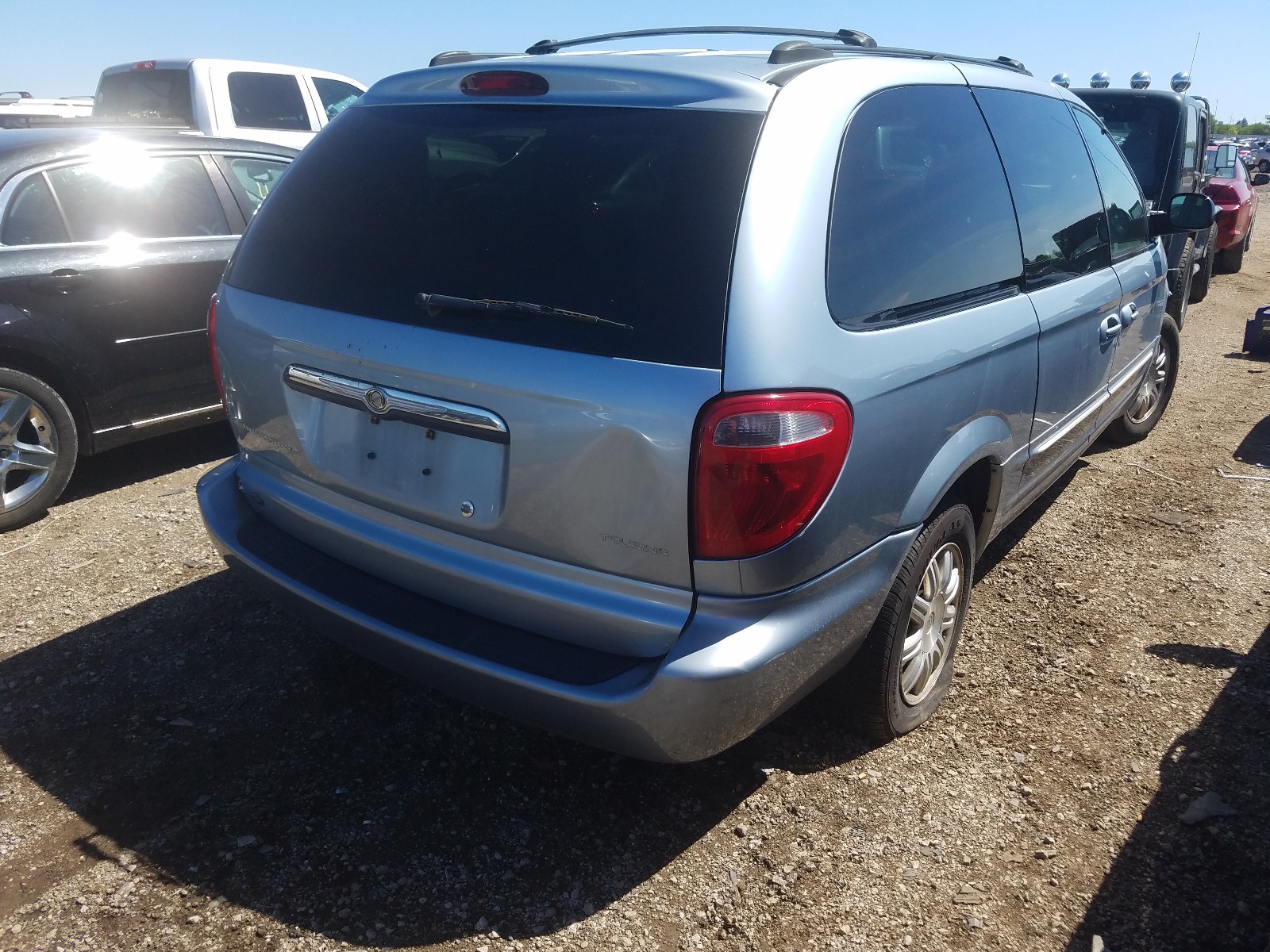 Photo 4 from auction – 2004 CHRYSLER TOWN & COU with VIN 2C4GP54L84R596370