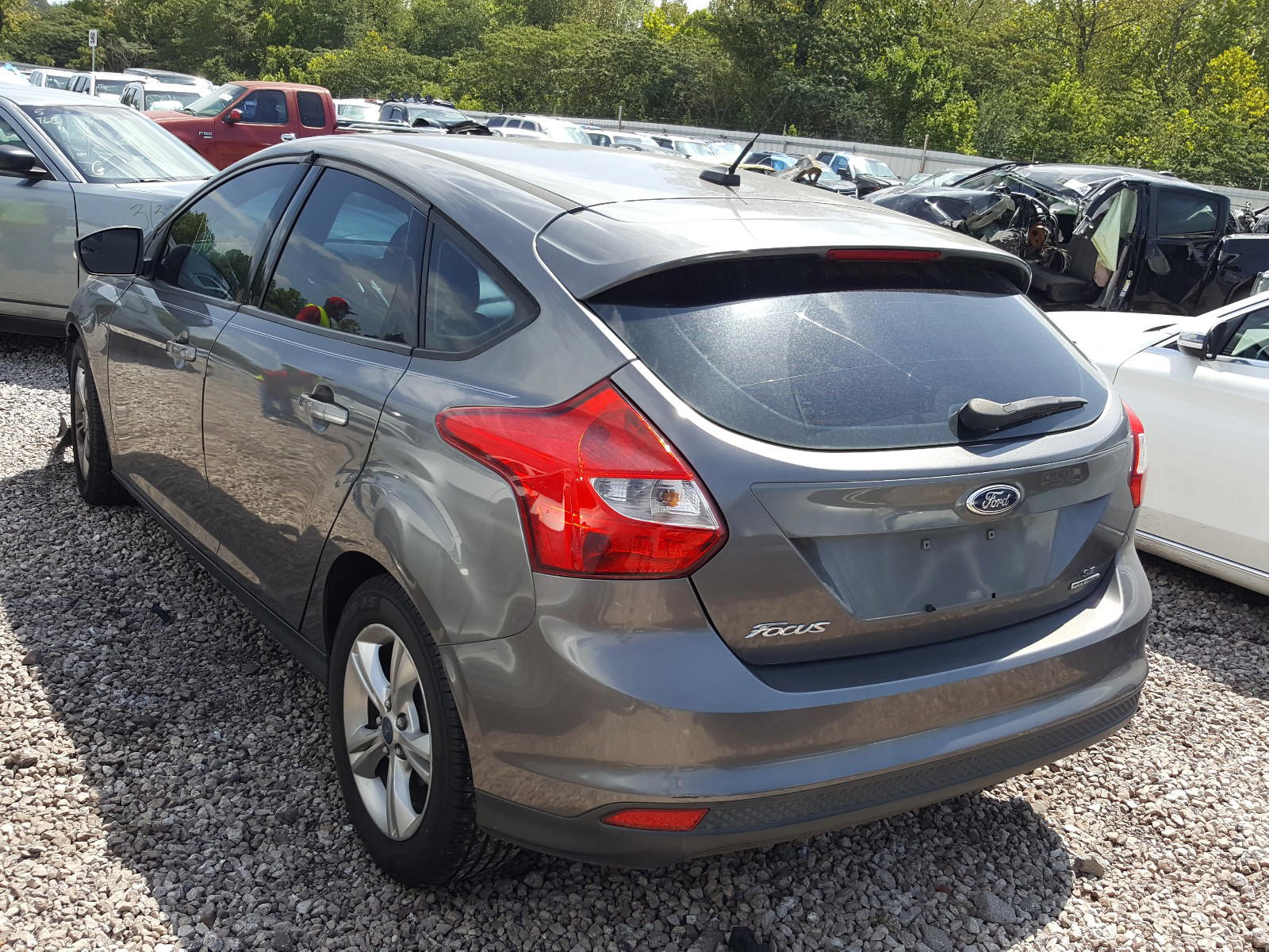 Photo 3 from auction – 2013 FORD FOCUS SE with VIN 1FADP3K22DL139537