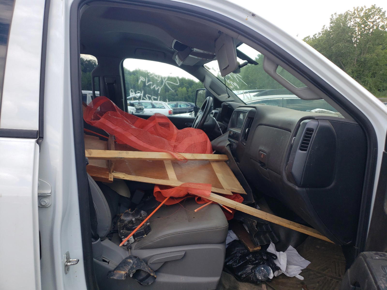 Photo 15 from auction – 2019 CHEVROLET SILVERADO with VIN 2GC2KREG4K1133087