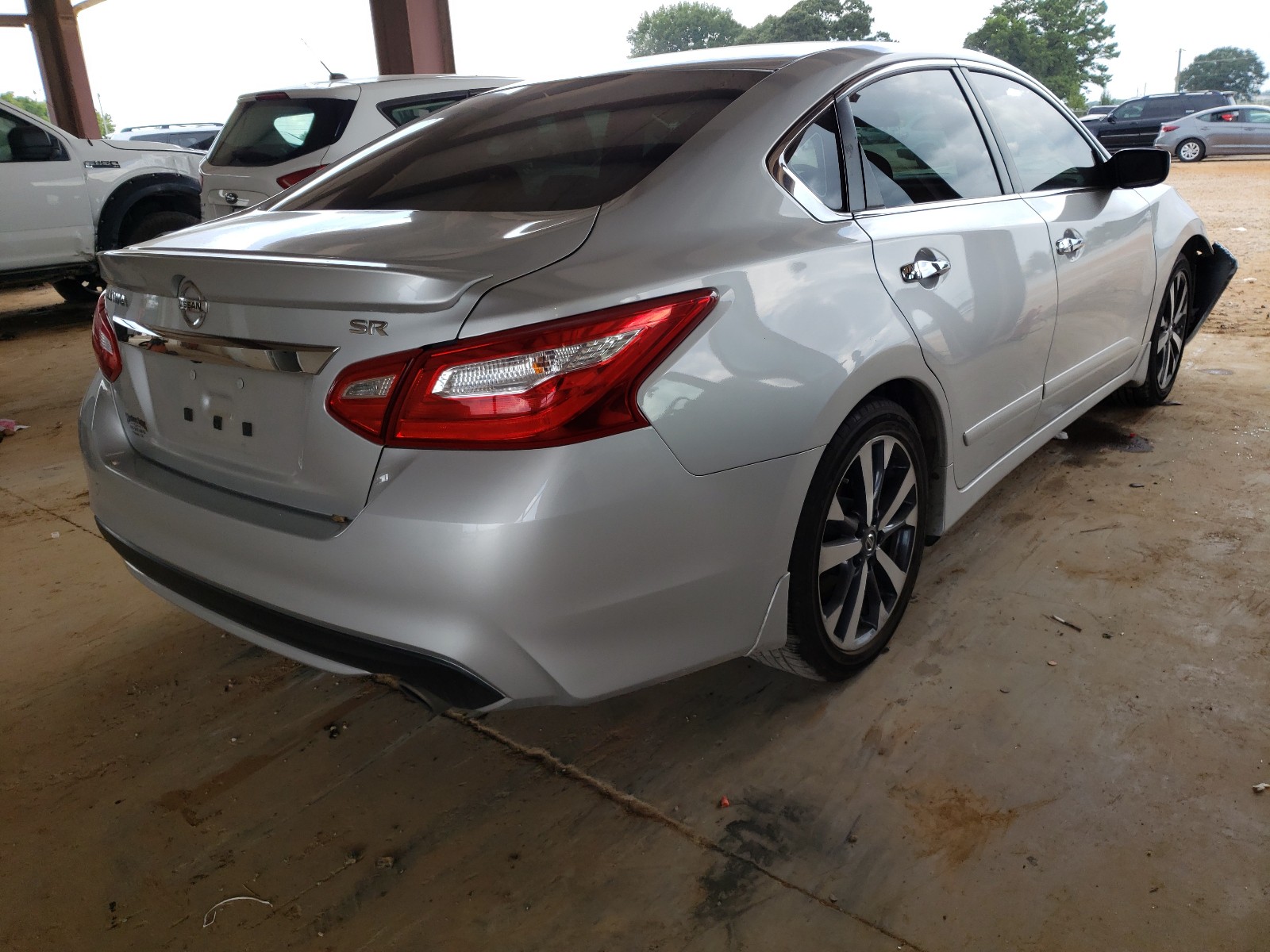 Photo 4 from auction – 2016 NISSAN ALTIMA 2.5 with VIN 1N4AL3AP0GC109498