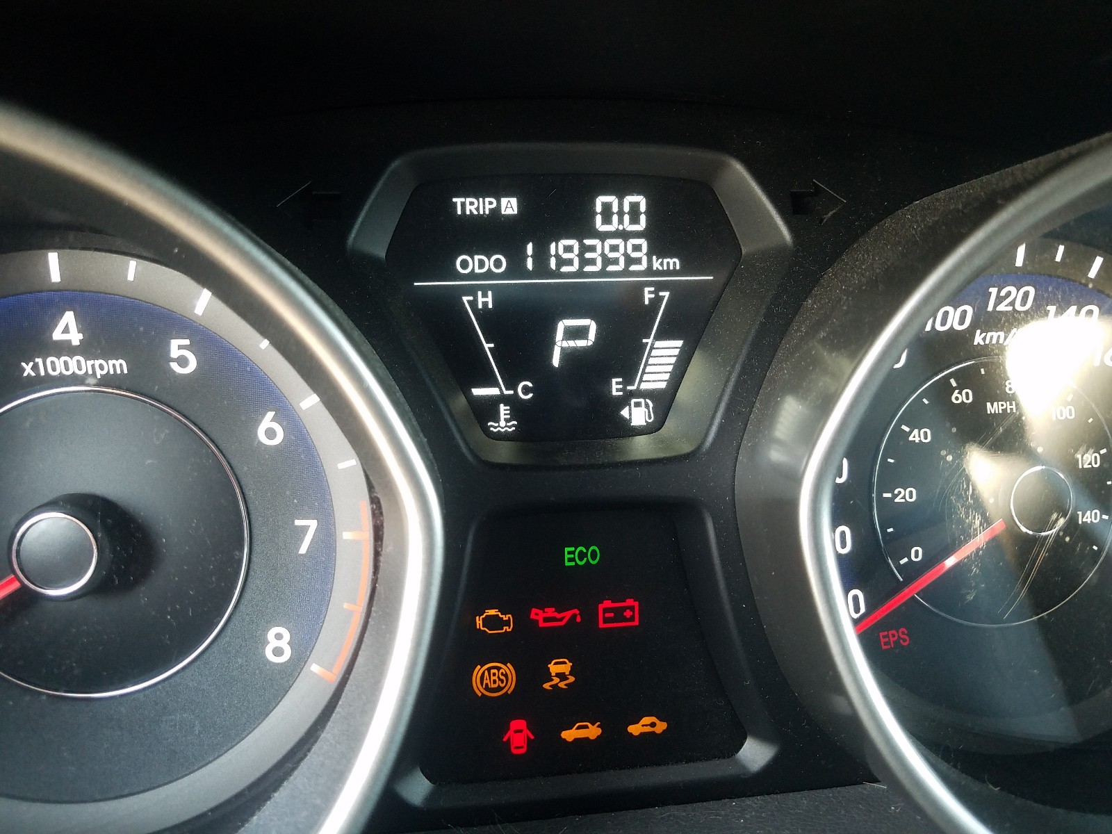 Photo 8 from auction – 2012 HYUNDAI ELANTRA GL with VIN 5NPDH4AE0CH078510