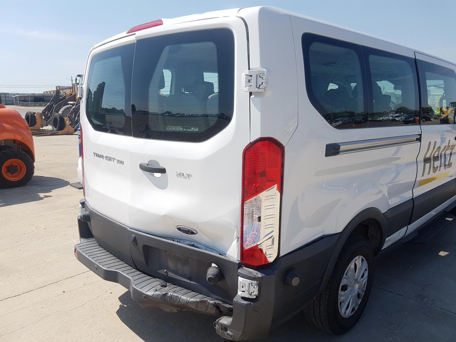 Photo 9 from auction – 2016 FORD TRANSIT T- with VIN 1FBZX2YM2GKA67644
