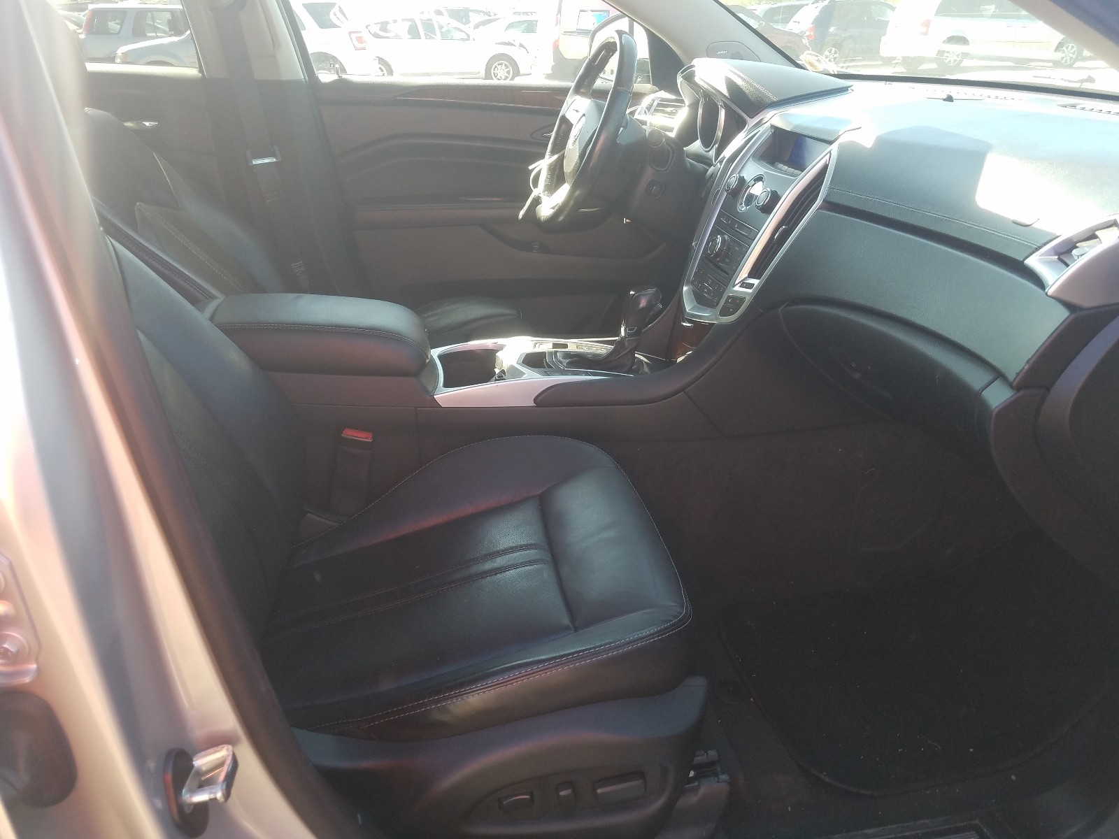 Photo 5 from auction – 2012 CADILLAC SRX LUXURY with VIN 3GYFNAE35CS591728