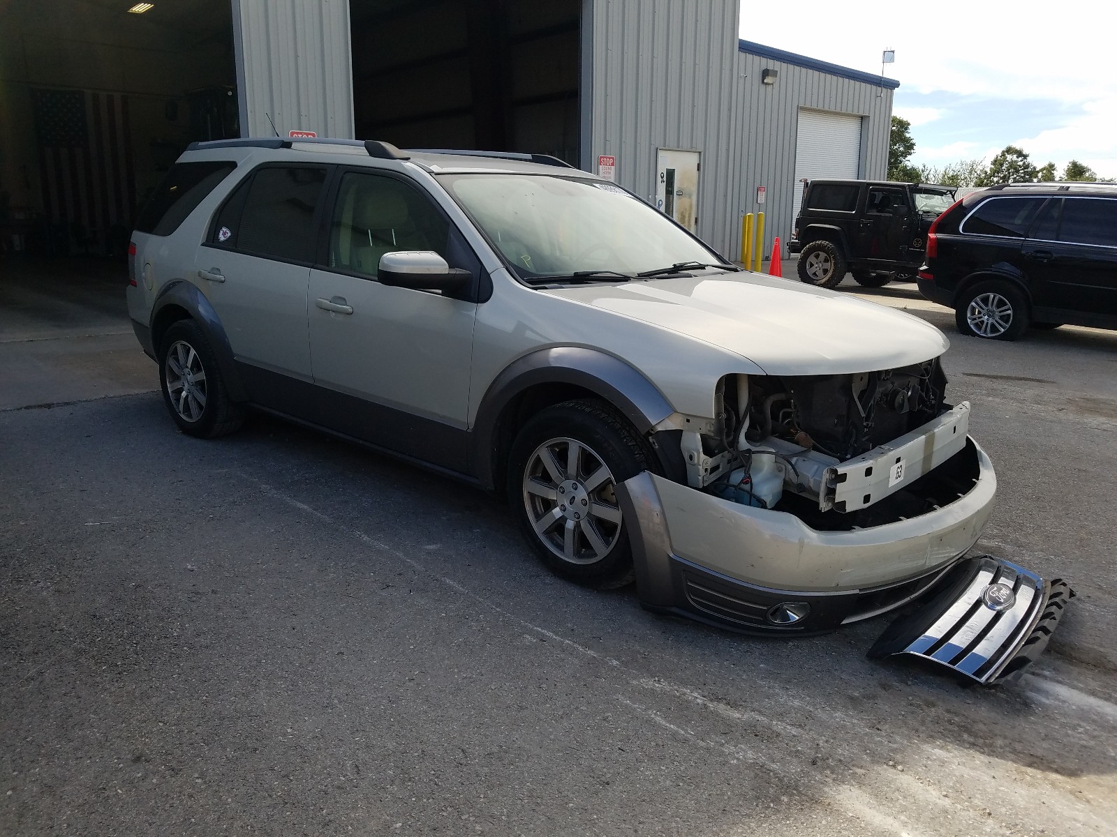 FORD TAURUS X S 2008 with VIN 1FMDK05W78GA29762 - Photo from auction
