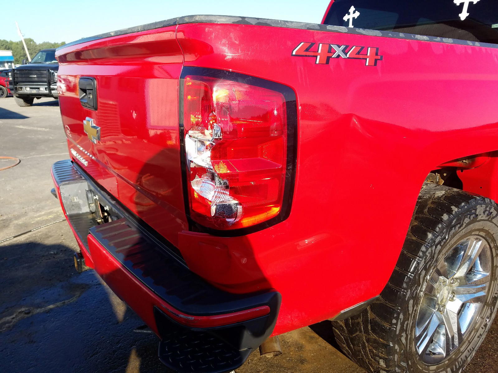Photo 9 from auction – 2018 CHEVROLET SILVERADO with VIN 3GCUKPEC3JG622015