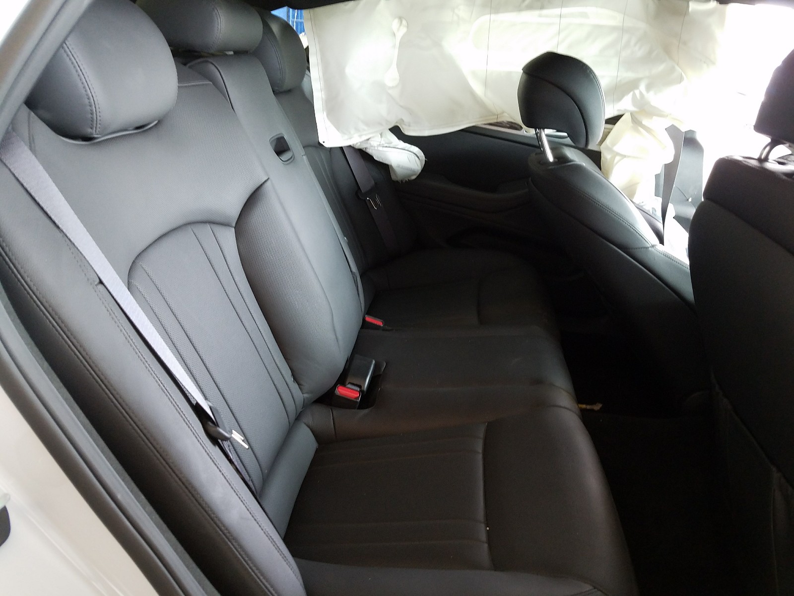 Photo 6 from auction – 2019 GENESIS G80 BASE with VIN KMTFN4JE3KU325557