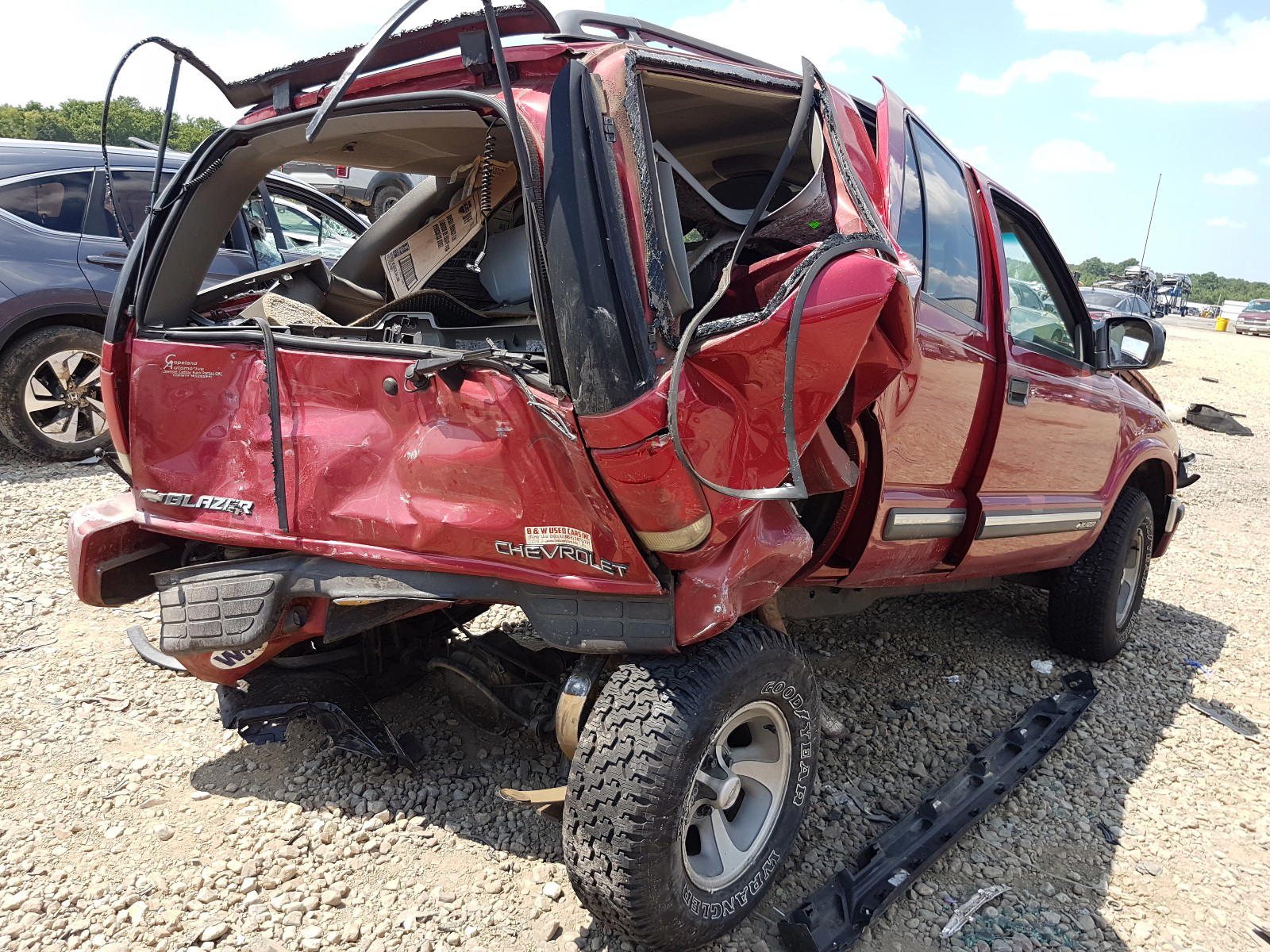 Photo 4 from auction – 2000 CHEVROLET BLAZER with VIN 1GNCS13W9Y2148703