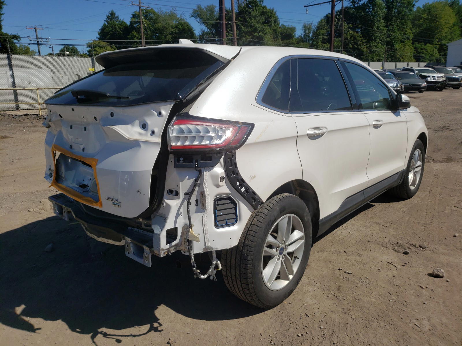 Photo 4 from auction – 2017 FORD EDGE SEL with VIN 2FMPK4J87HBB40427