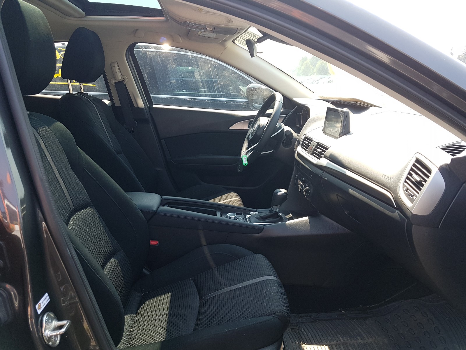 Photo 5 from auction – 2018 MAZDA 3 TOURING with VIN JM1BN1V78J1173427