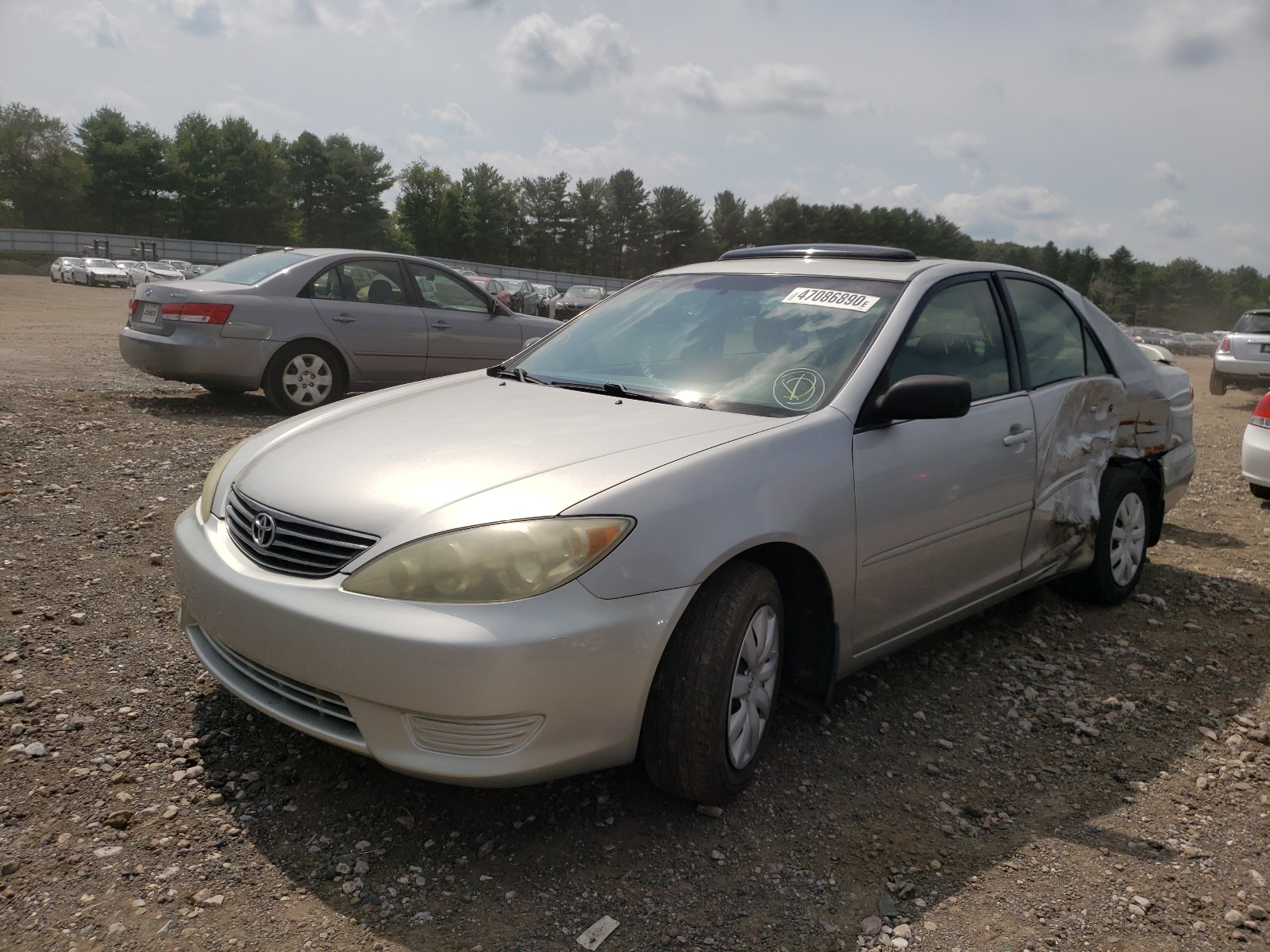 Photo 2 from auction – 2005 TOYOTA CAMRY LE with VIN 4T1BE32K45U385925