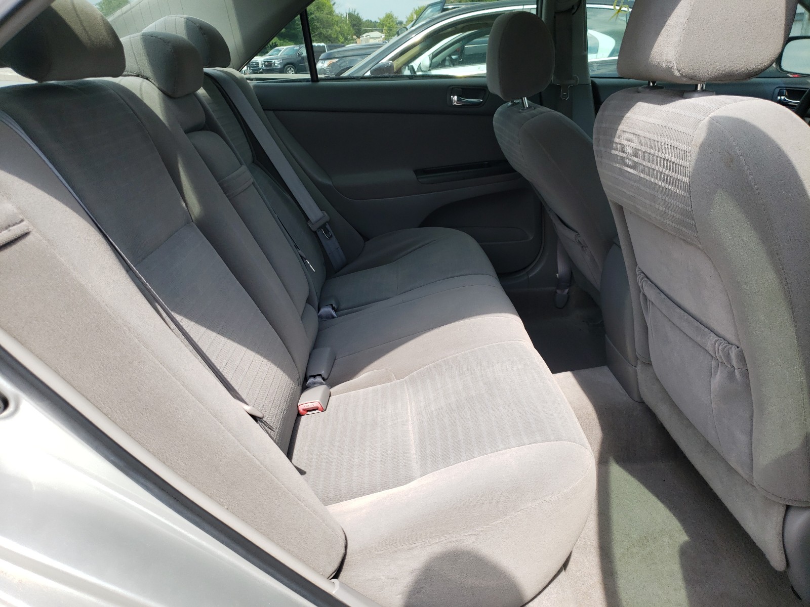 Photo 6 from auction – 2005 TOYOTA CAMRY LE with VIN 4T1BE32K45U385925