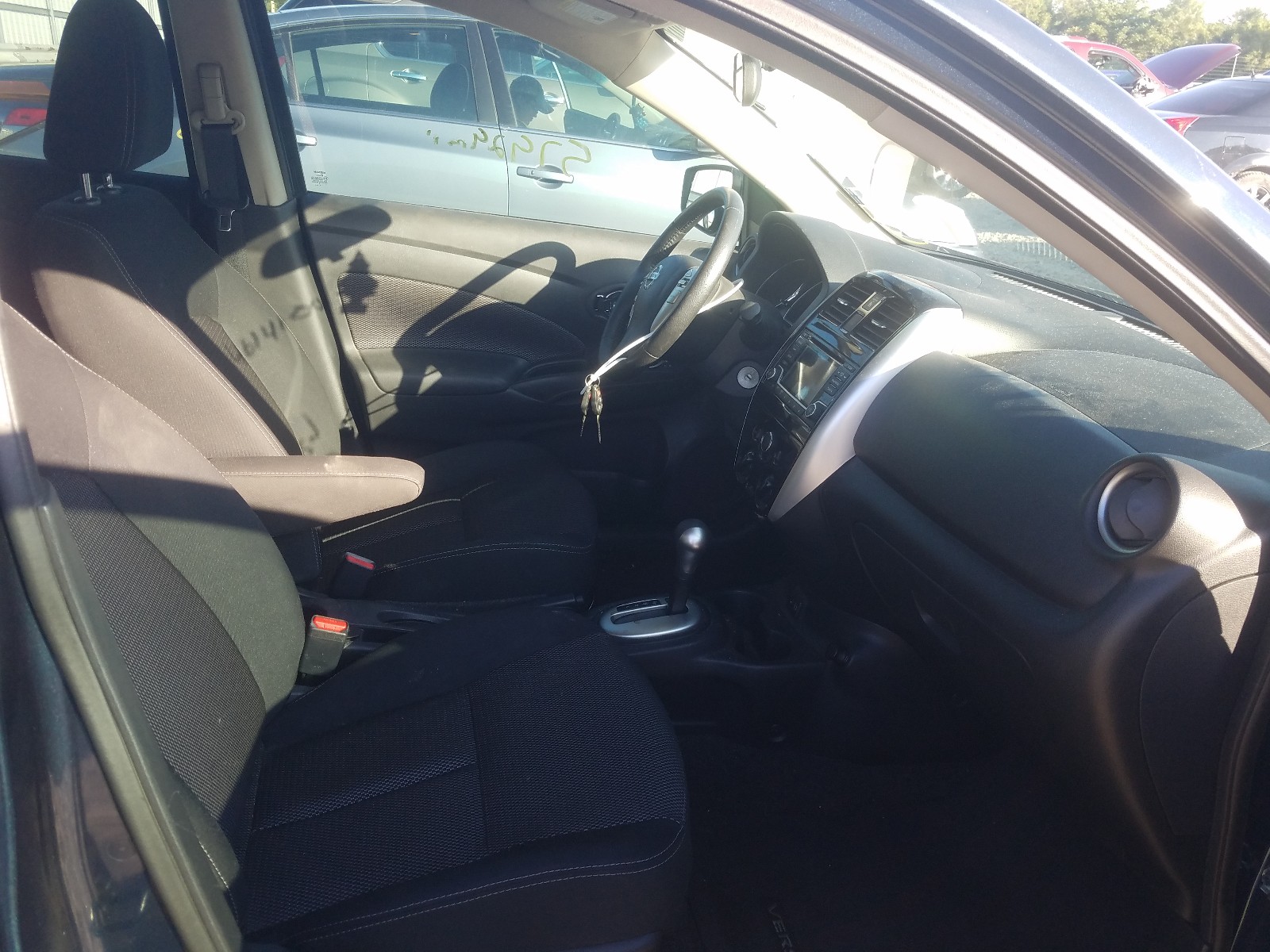 Photo 5 from auction – 2017 NISSAN VERSA S with VIN 3N1CN7AP4HL822837