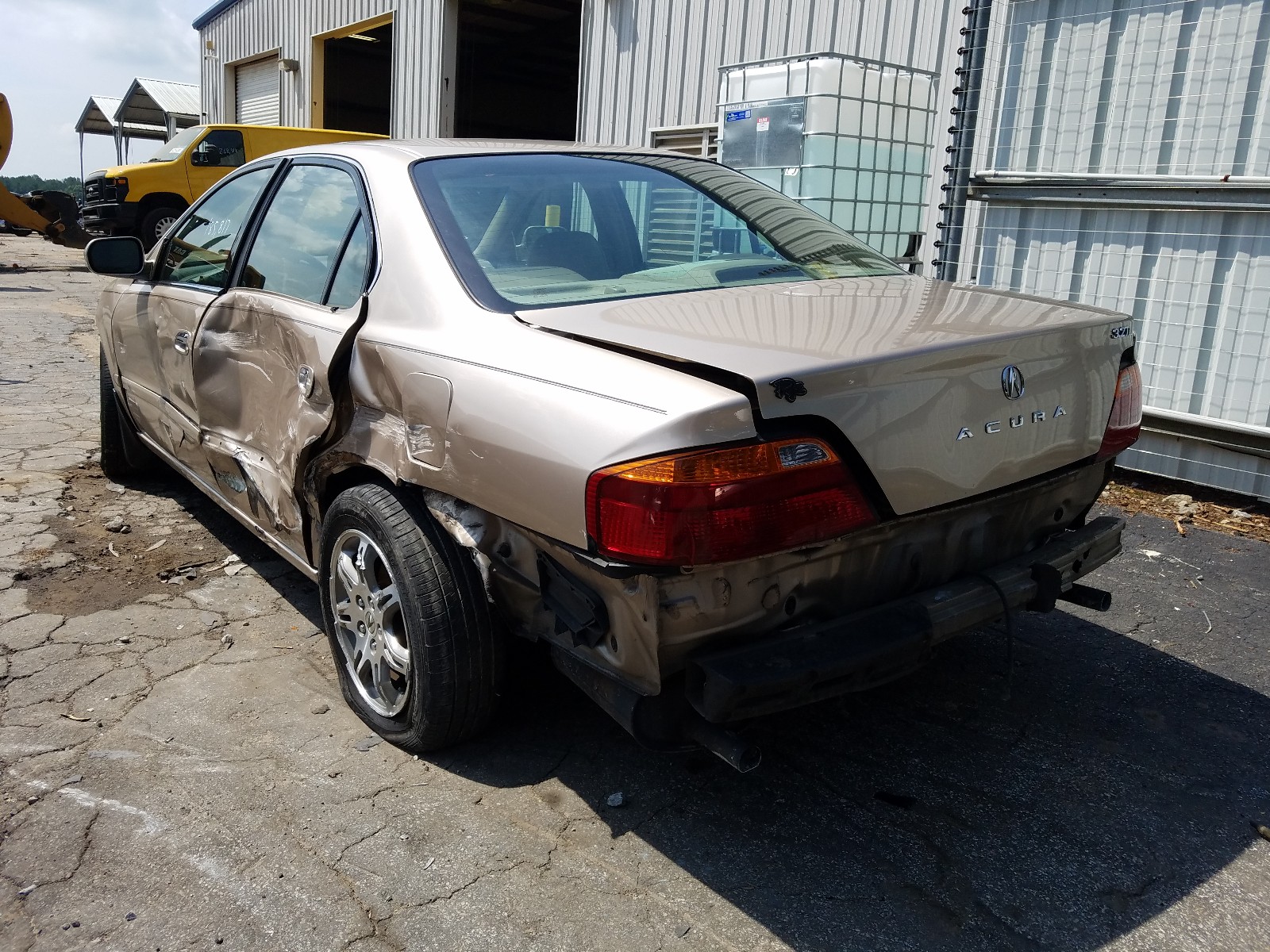 Photo 3 from auction – 2000 ACURA 3.2TL with VIN 19UUA5666YA042493