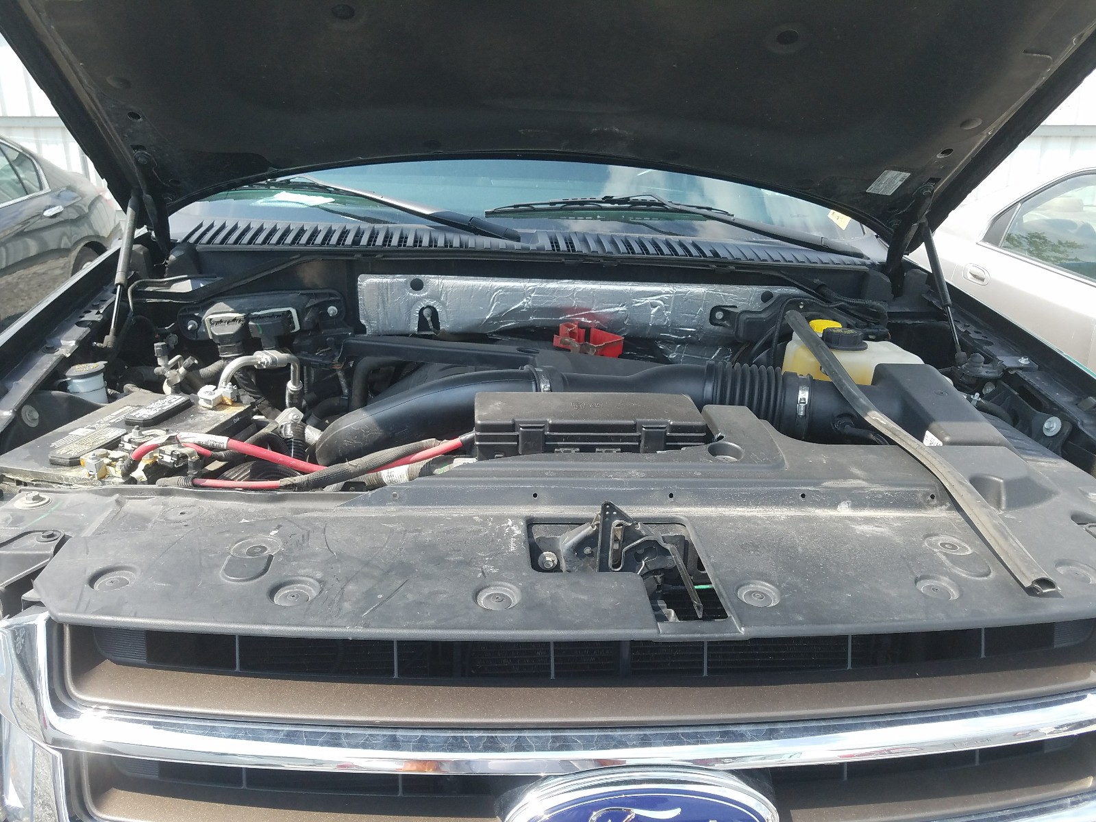 Photo 7 from auction – 2016 FORD EXPEDITION with VIN 1FMJU1JT0GEF14527