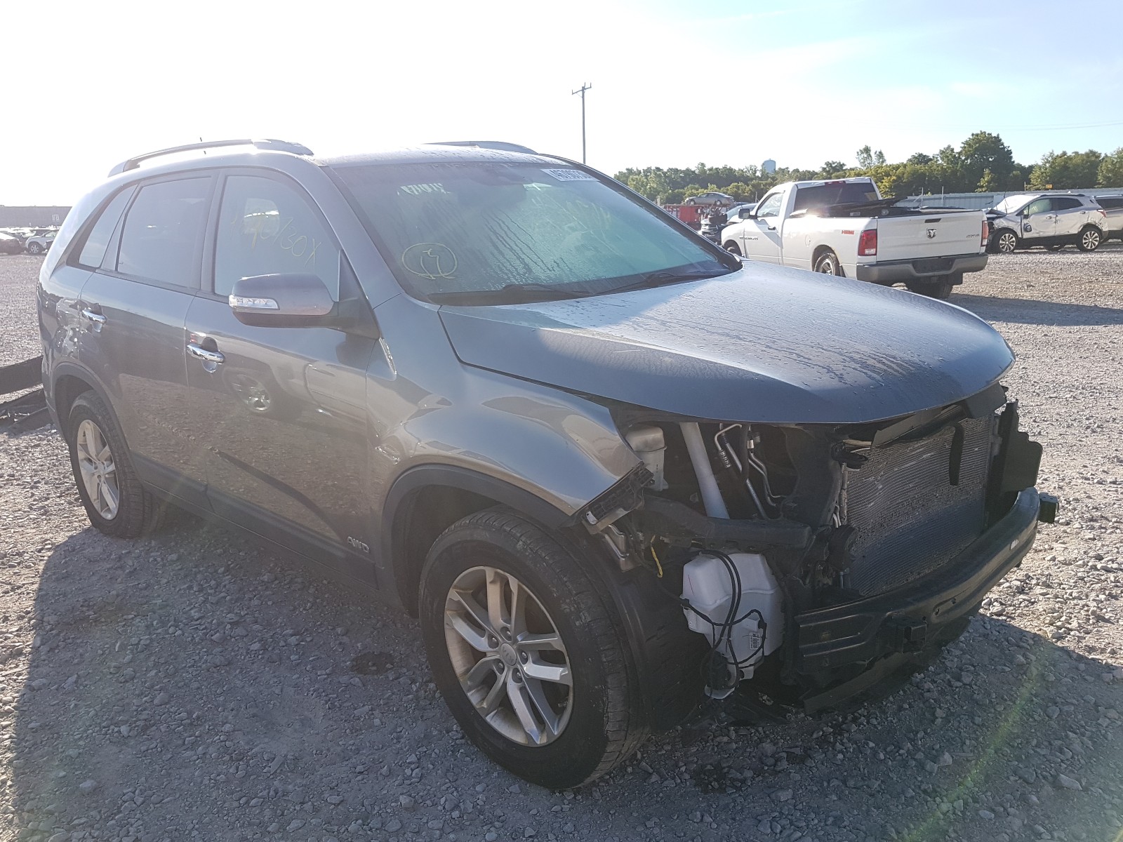 KIA SORENTO LX 2015 with VIN 5XYKTDA63FG575545 - Photo from auction
