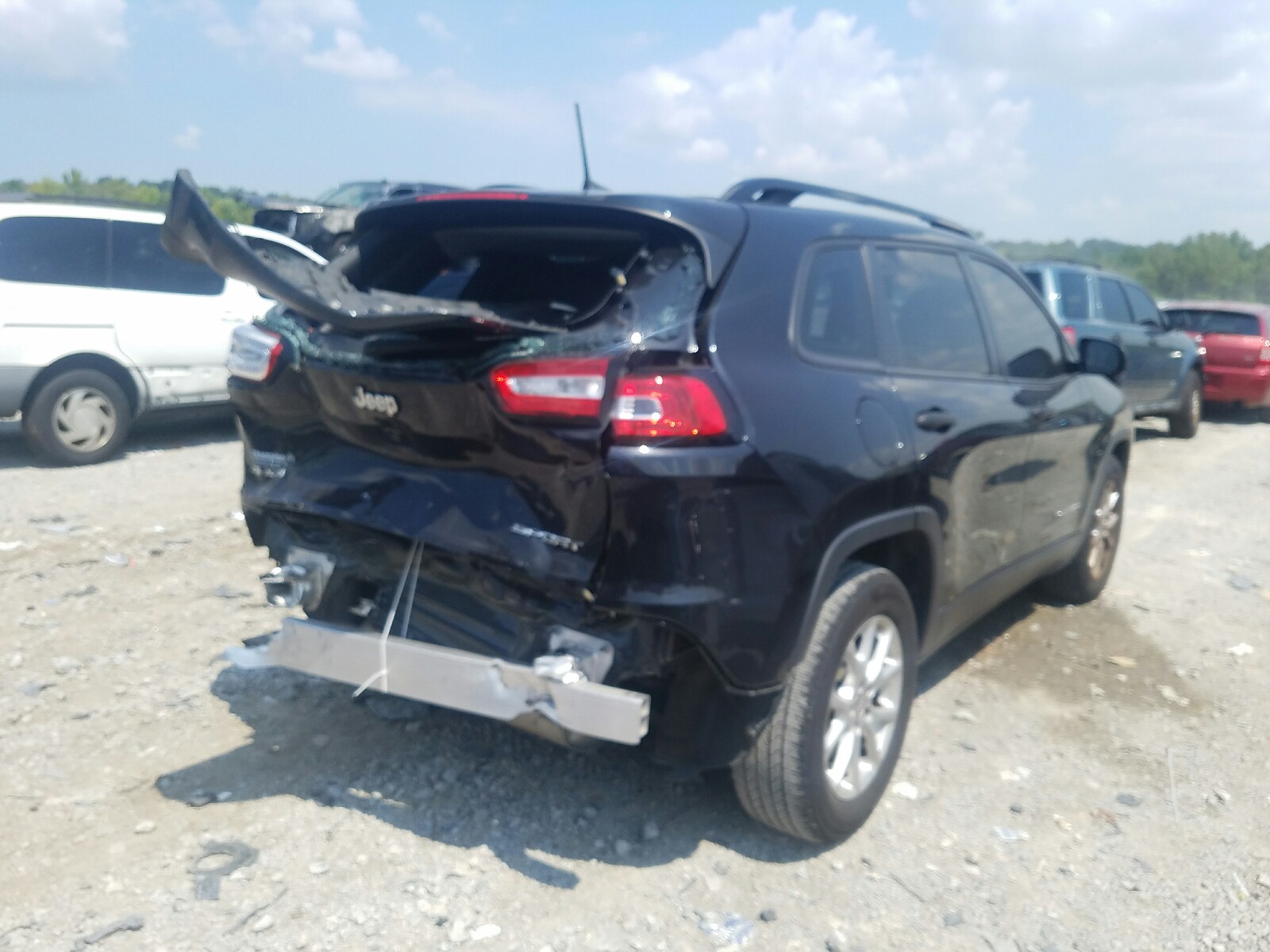 Photo 4 from auction – 2016 JEEP CHEROKEE S with VIN 1C4PJMAB5GW142080