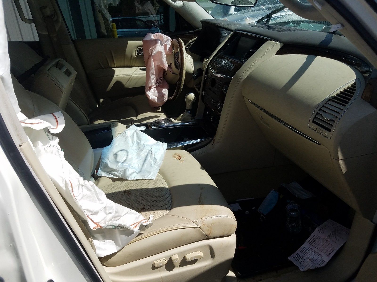 Photo 5 from auction – 2012 INFINITI QX56 with VIN JN8AZ2NF0C9519136