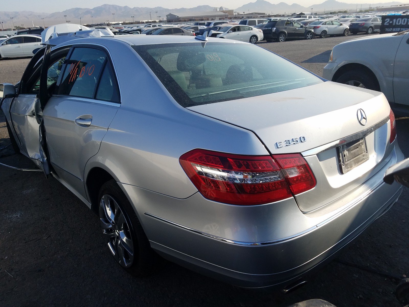 Photo 13 from auction – 2010 MERCEDES-BENZ E 350 with VIN WDDHF5GB4AA043148