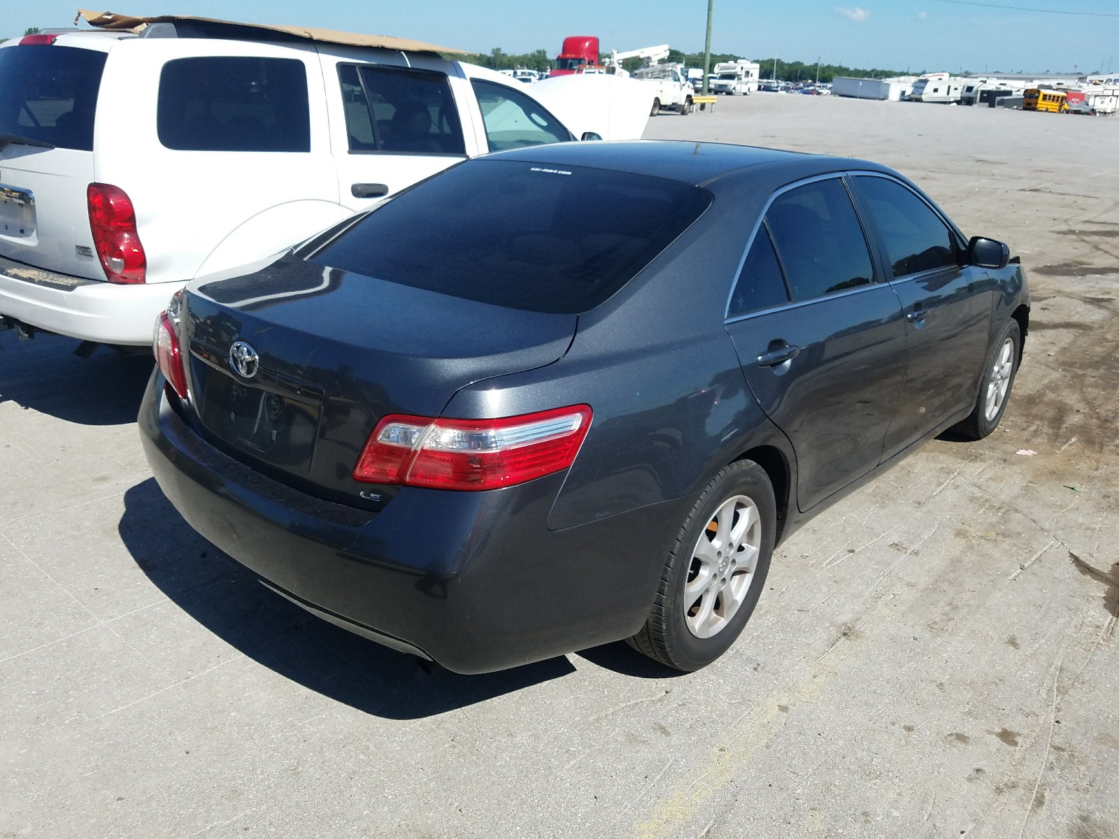 Photo 4 from auction – 2007 TOYOTA CAMRY CE with VIN 4T1BE46K87U553147