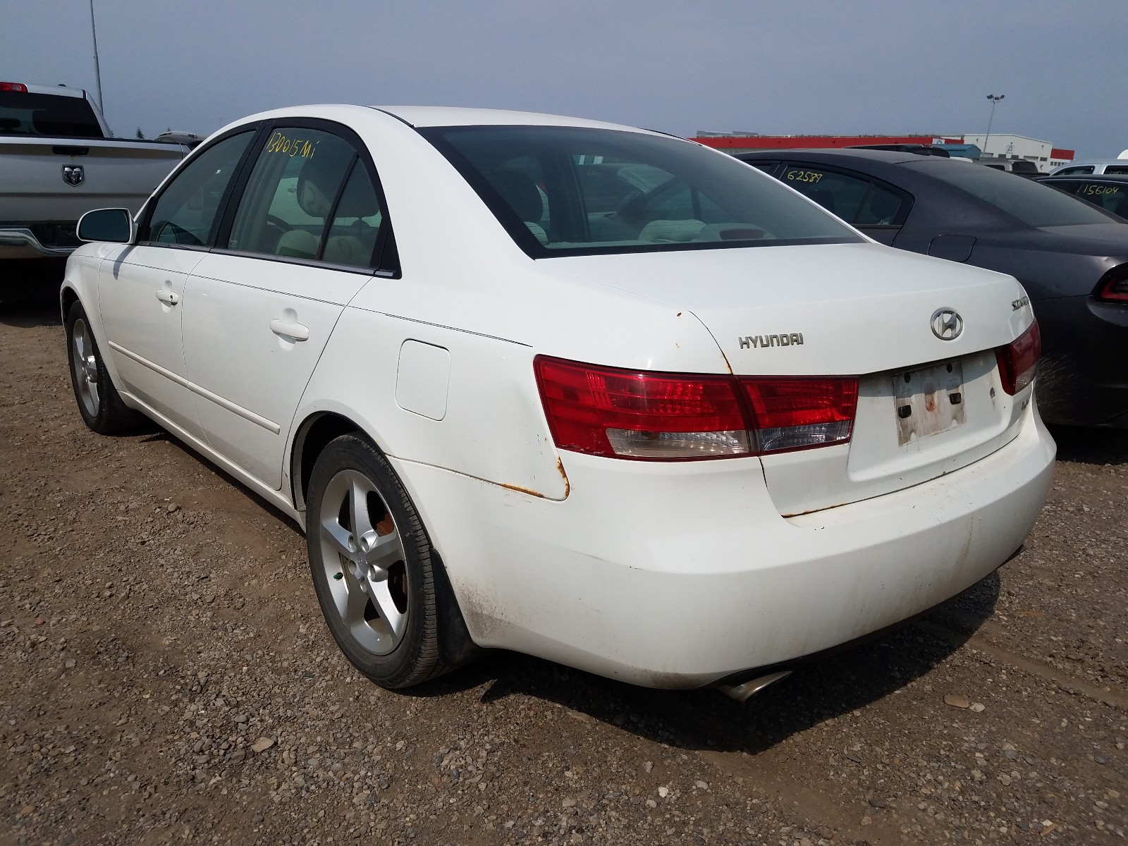 Photo 3 from auction – 2007 HYUNDAI SONATA SE with VIN 5NPEU46F87H176272
