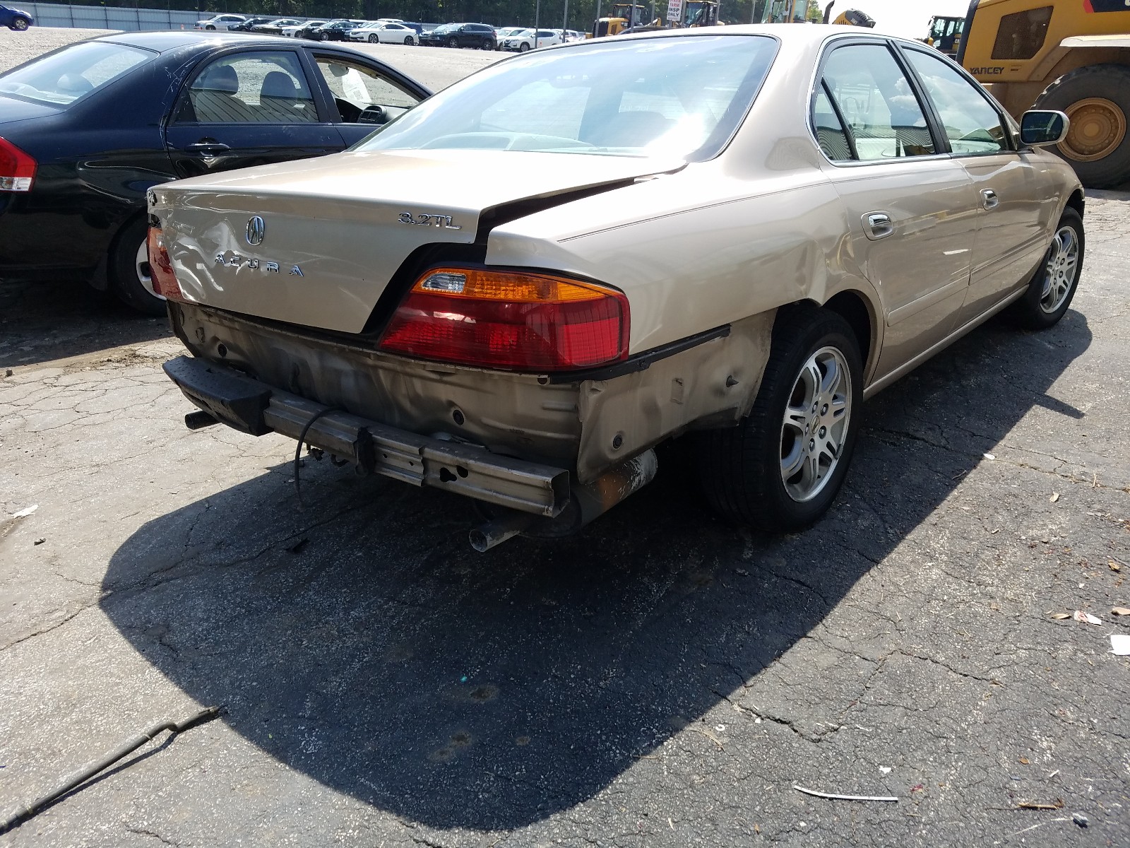 Photo 4 from auction – 2000 ACURA 3.2TL with VIN 19UUA5666YA042493