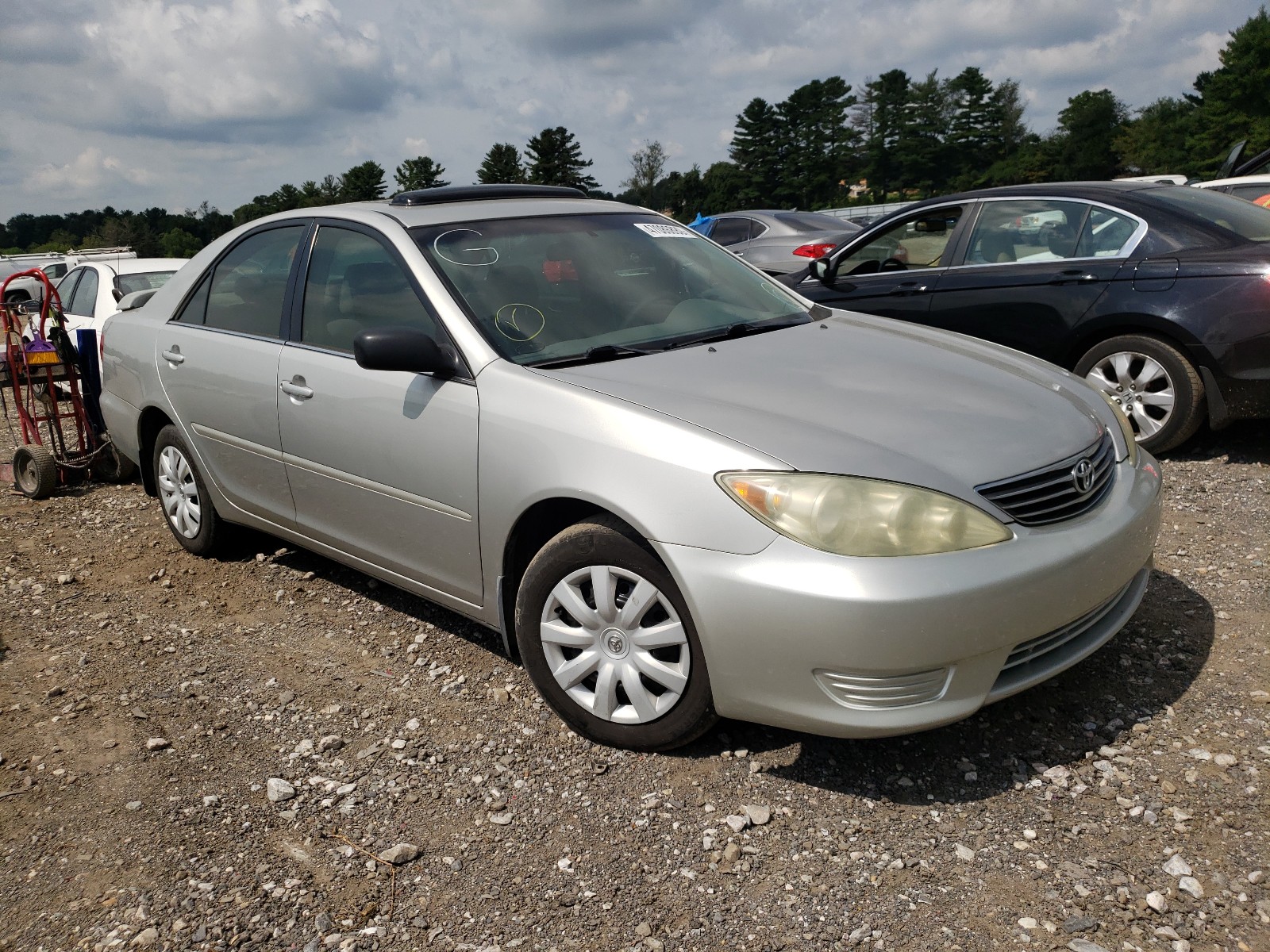 Photo 1 from auction – 2005 TOYOTA CAMRY LE with VIN 4T1BE32K45U385925