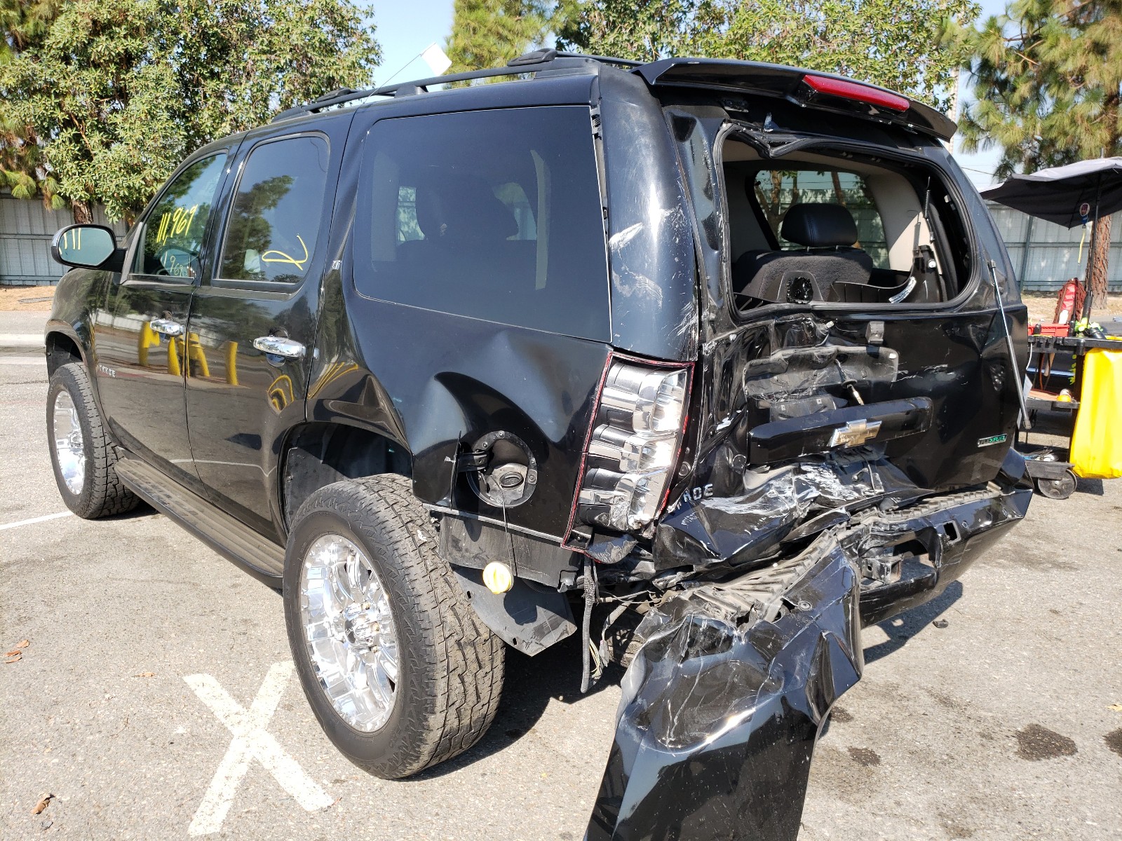 Photo 3 from auction – 2011 CHEVROLET TAHOE C150 with VIN 1GNSCBE08BR135799