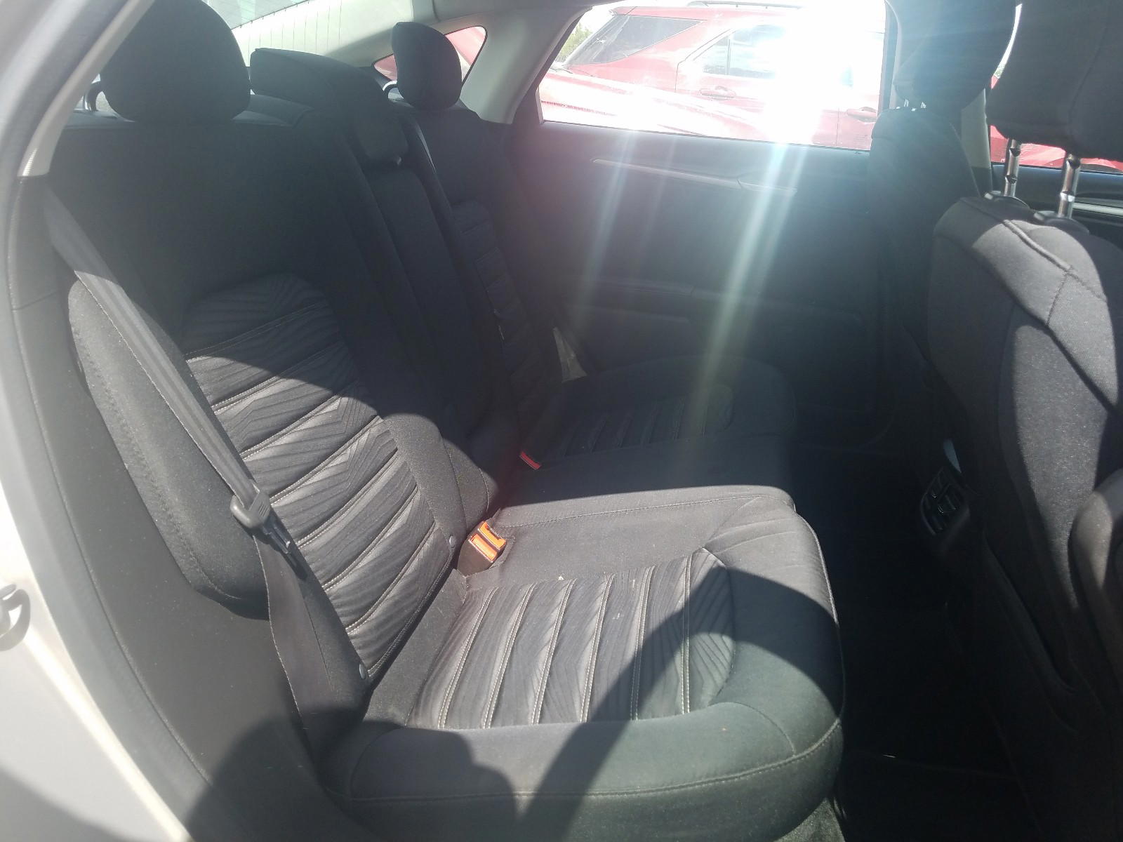 Photo 6 from auction – 2016 FORD FUSION SE with VIN 3FA6P0HD6GR187564