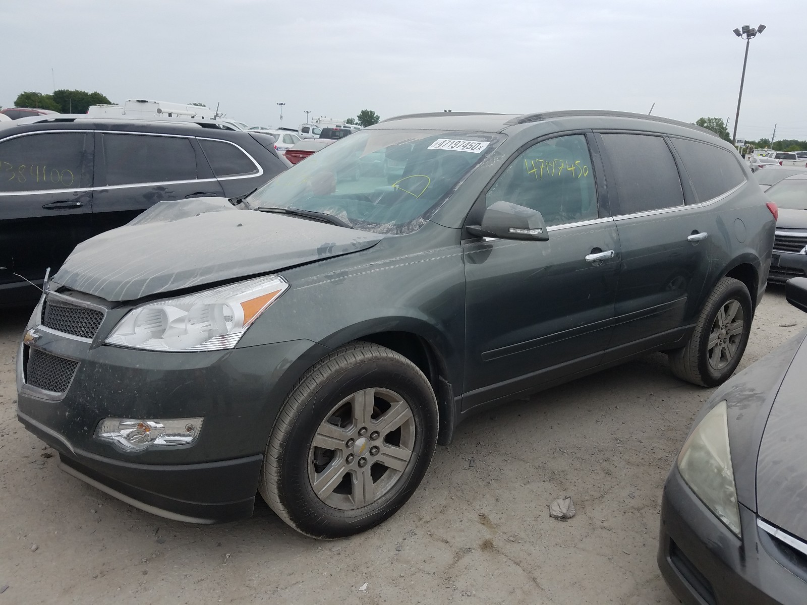Photo 2 from auction – 2011 CHEVROLET TRAVERSE L with VIN 1GNKRGEDXBJ144338