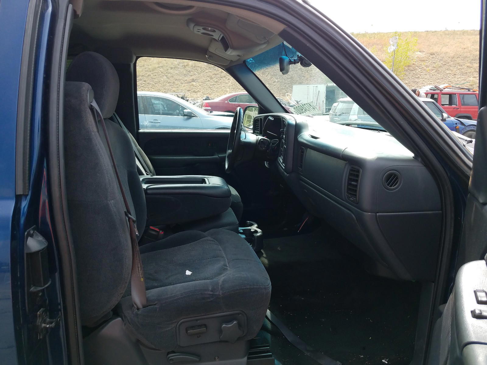 Photo 5 from auction – 2001 CHEVROLET SILVERADO with VIN 1GCEC19T01Z192999
