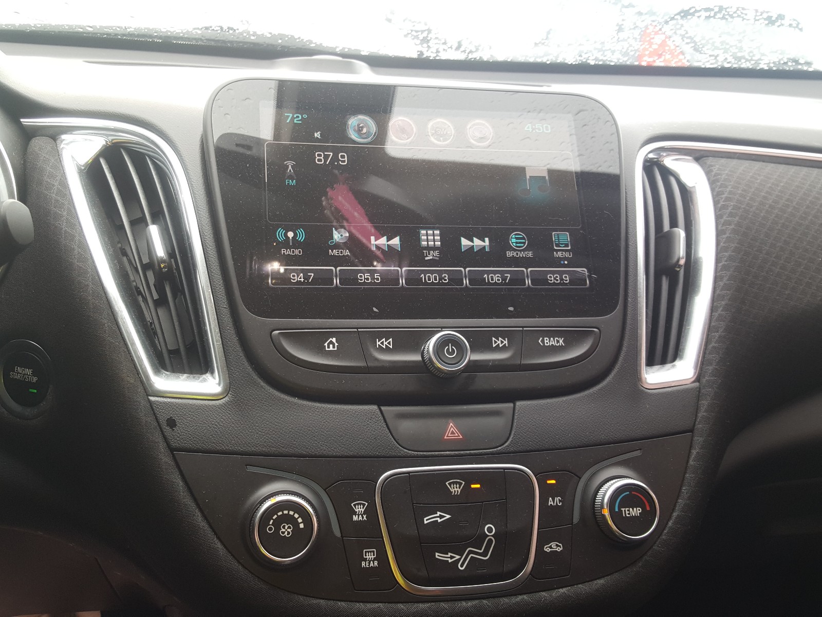 Photo 9 from auction – 2018 CHEVROLET MALIBU LT with VIN 1G1ZD5ST9JF199816