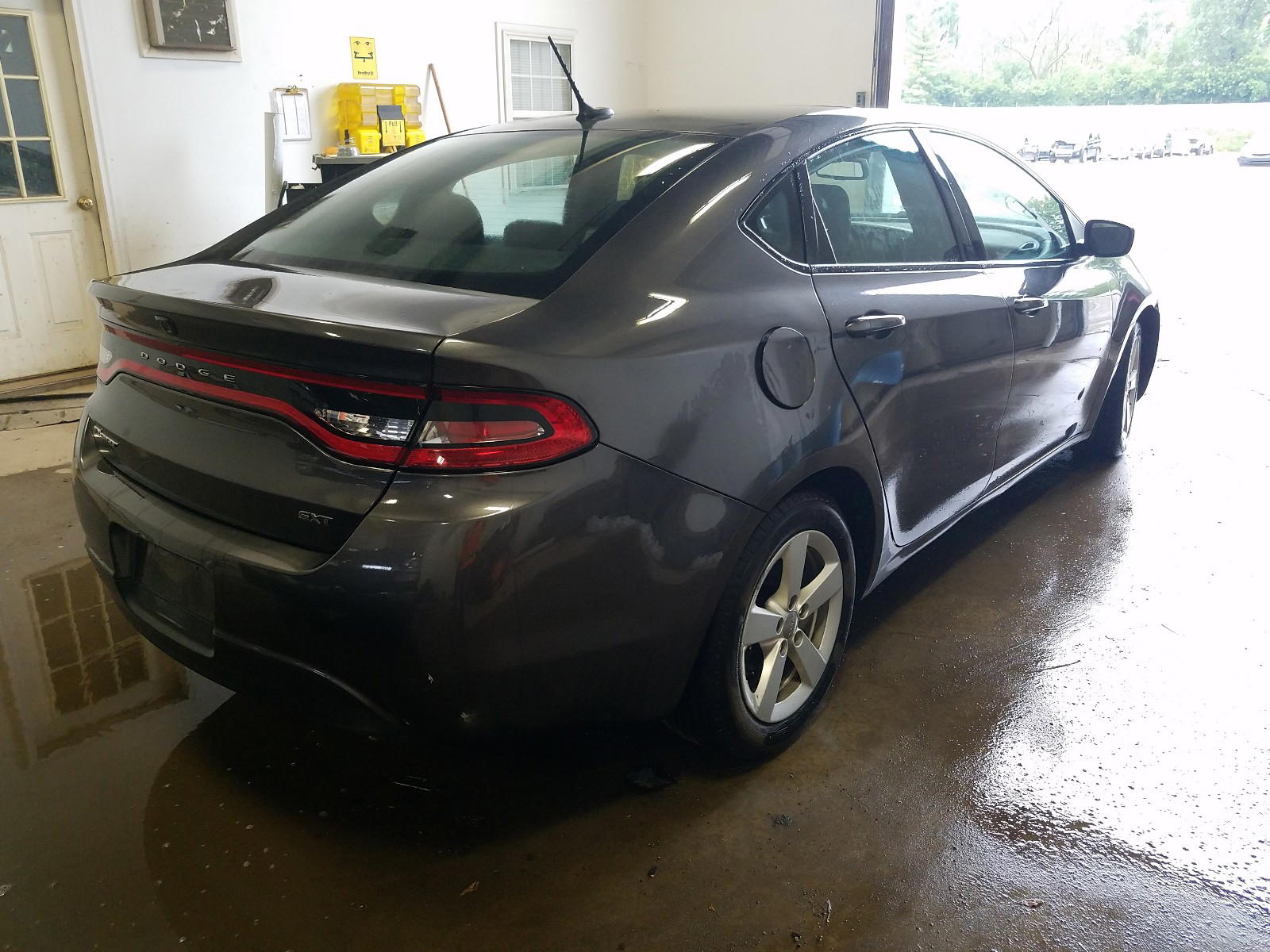 Photo 4 from auction – 2015 DODGE DART SXT with VIN 1C3CDFBB3FD173844