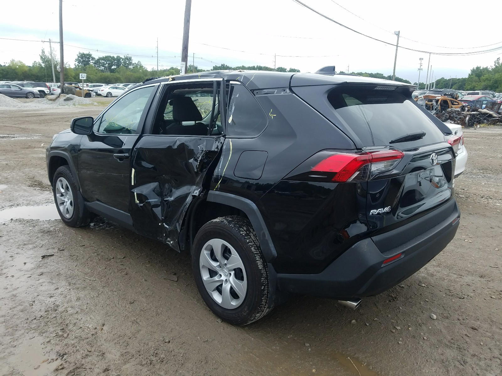 Photo 3 from auction – 2019 TOYOTA RAV4 LE with VIN 2T3F1RFV2KC020376