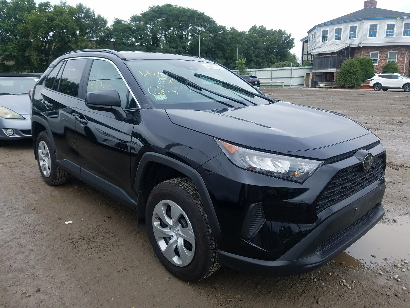 TOYOTA RAV4 LE 2019 with VIN 2T3F1RFV2KC020376 - Photo from auction