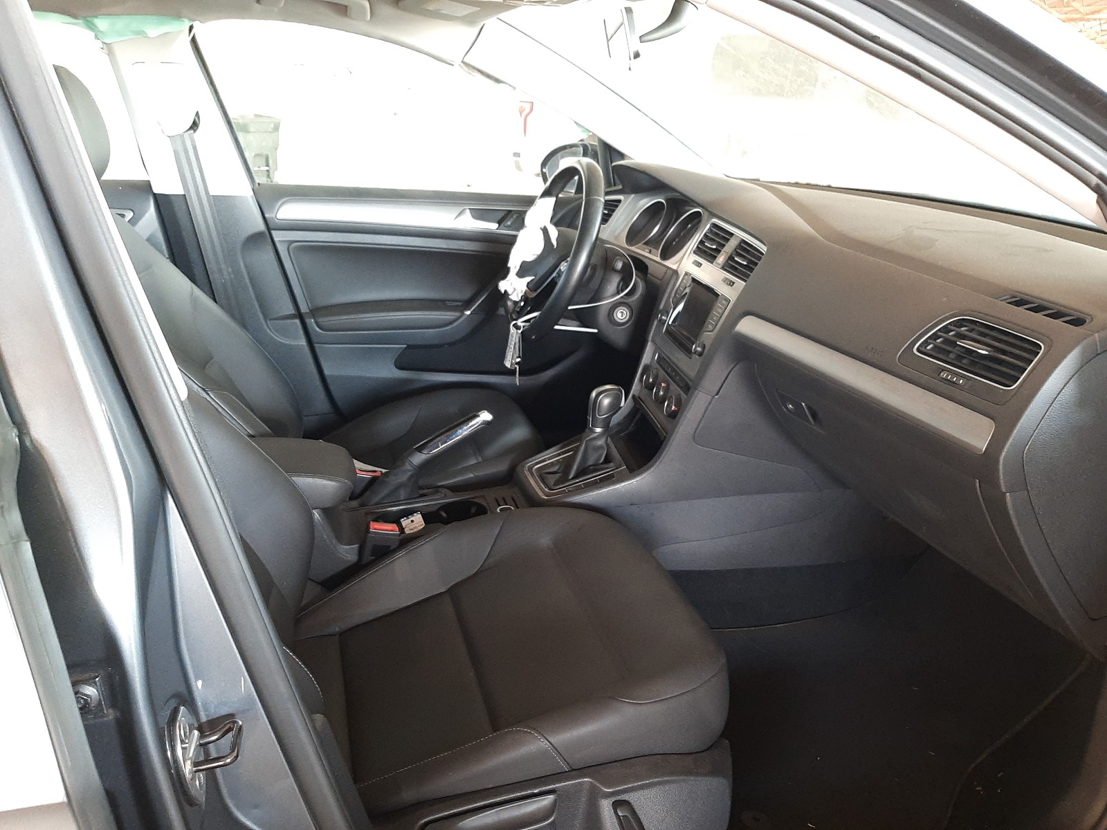 Photo 5 from auction – 2015 VOLKSWAGEN GOLF with VIN 3VW217AU7FM008728
