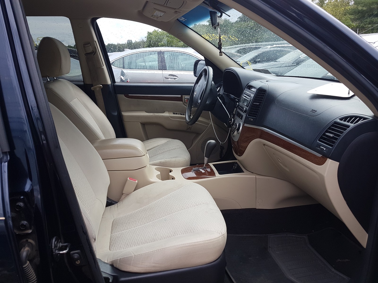 Photo 5 from auction – 2008 HYUNDAI SANTA FE G with VIN 5NMSG13D58H161531