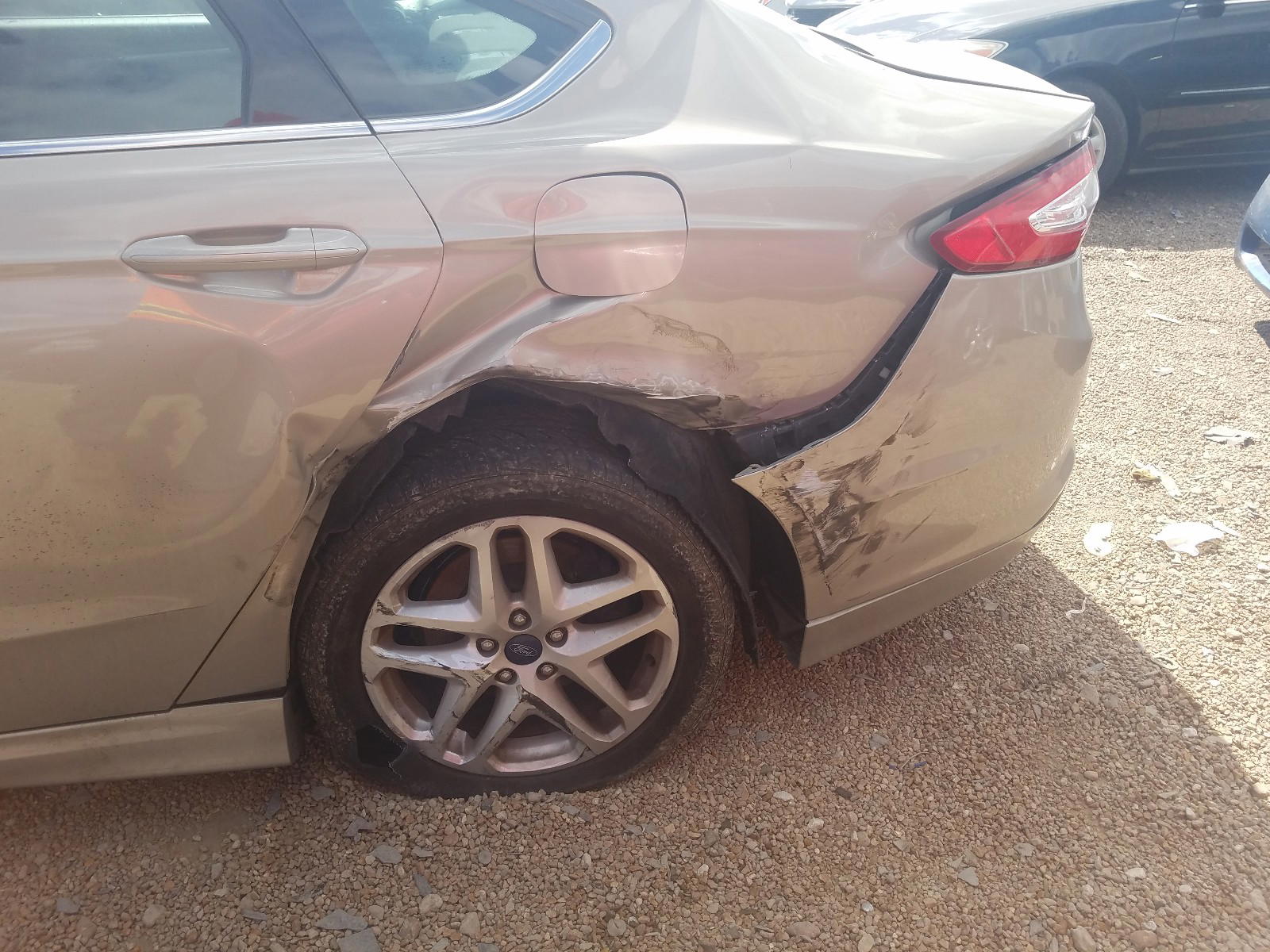 Photo 9 from auction – 2016 FORD FUSION SE with VIN 3FA6P0HD6GR187564